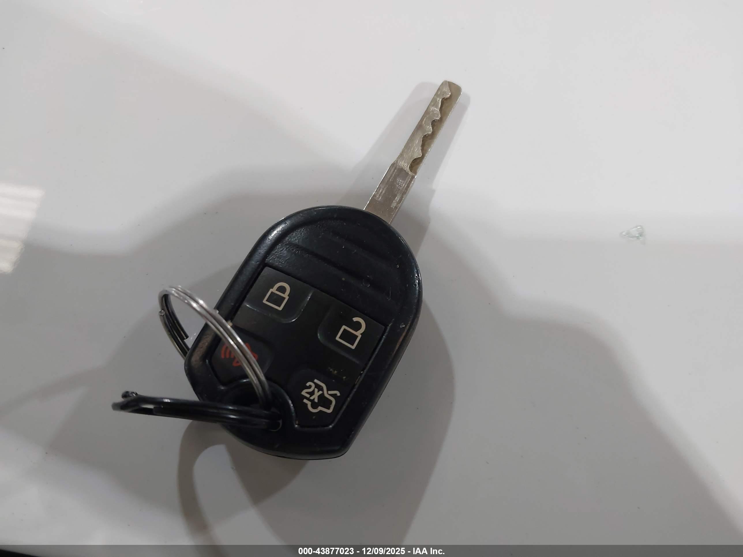 FORD FIESTA image 11