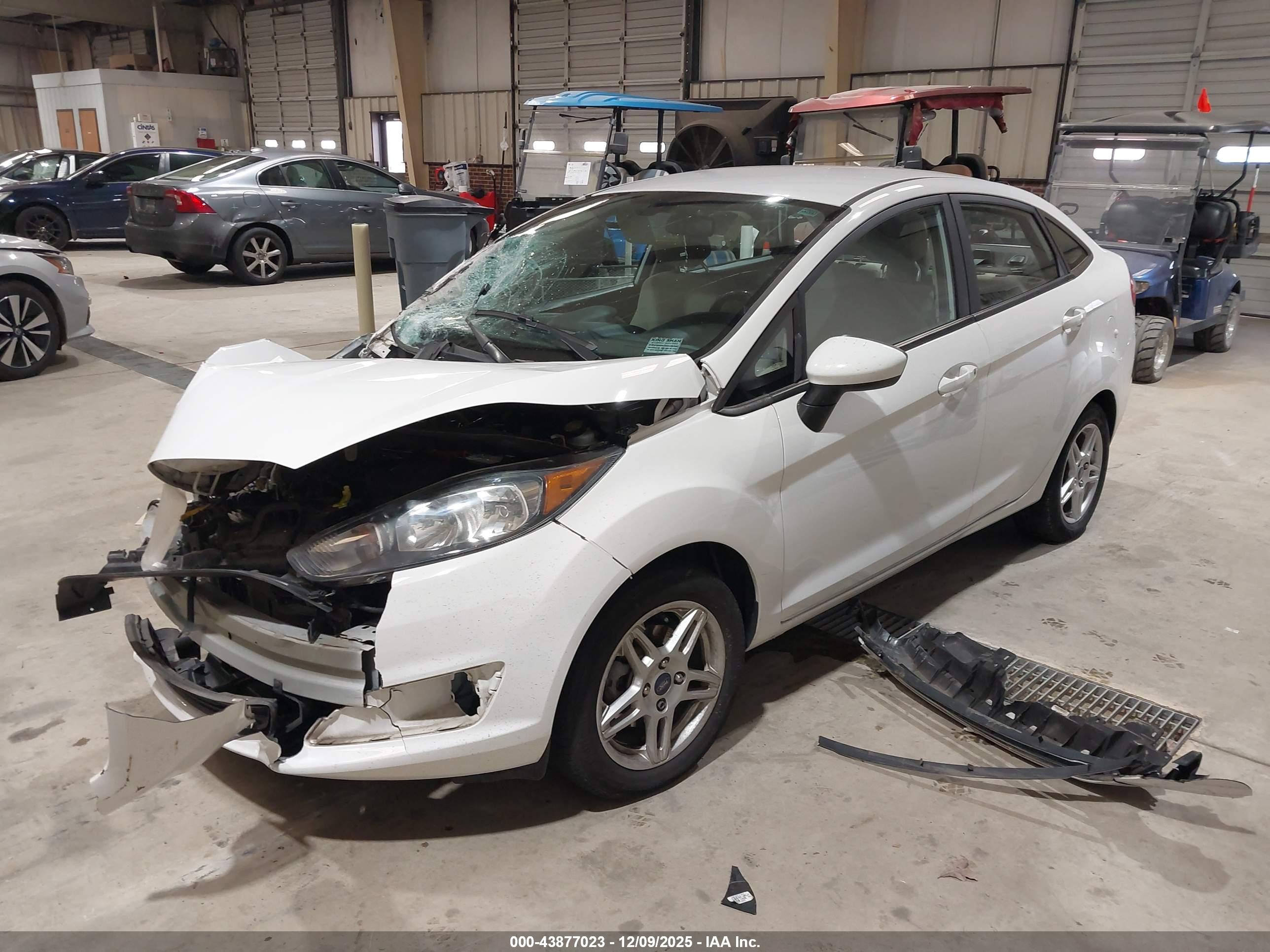 FORD FIESTA image 2