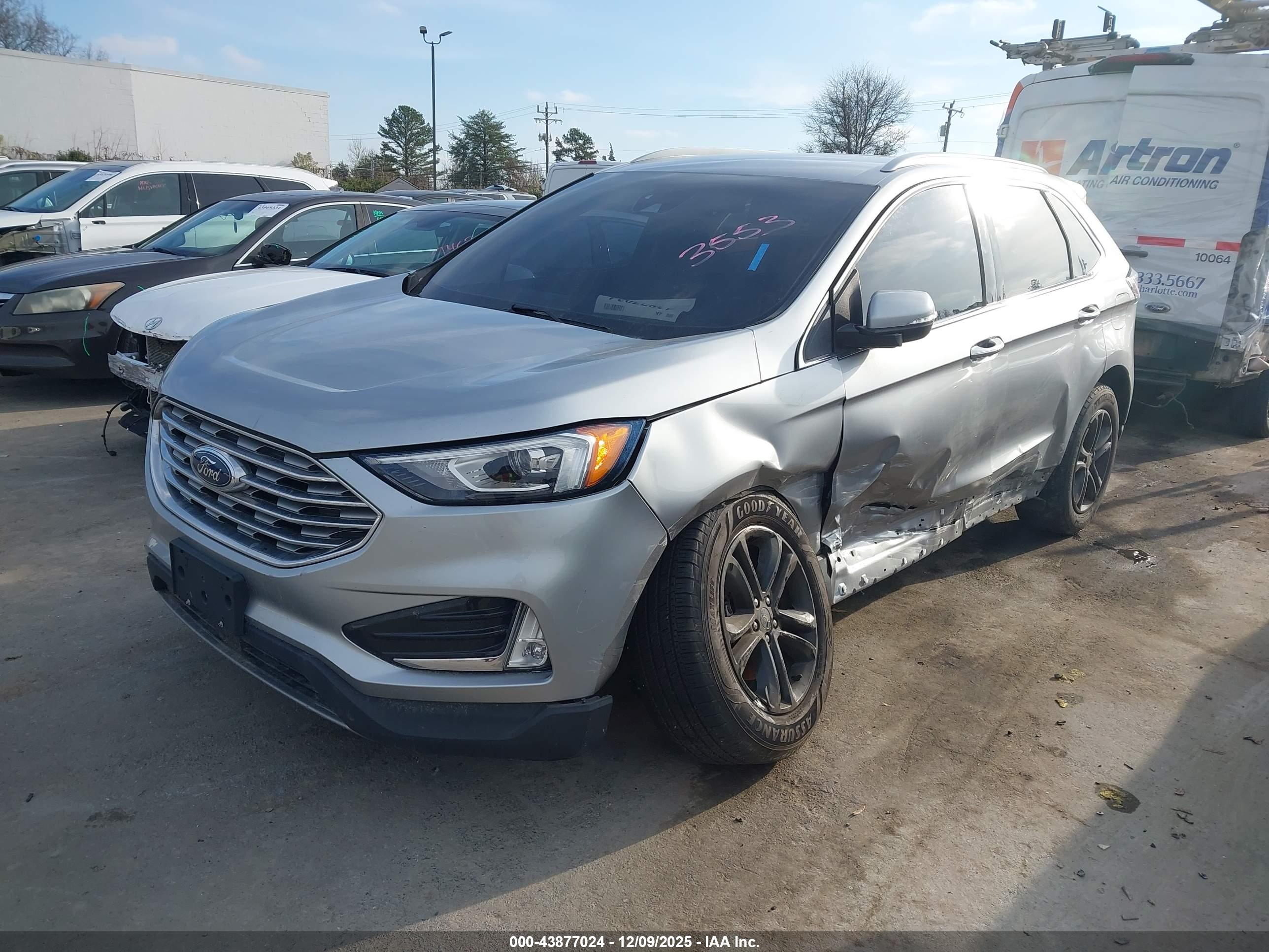 FORD EDGE image 2