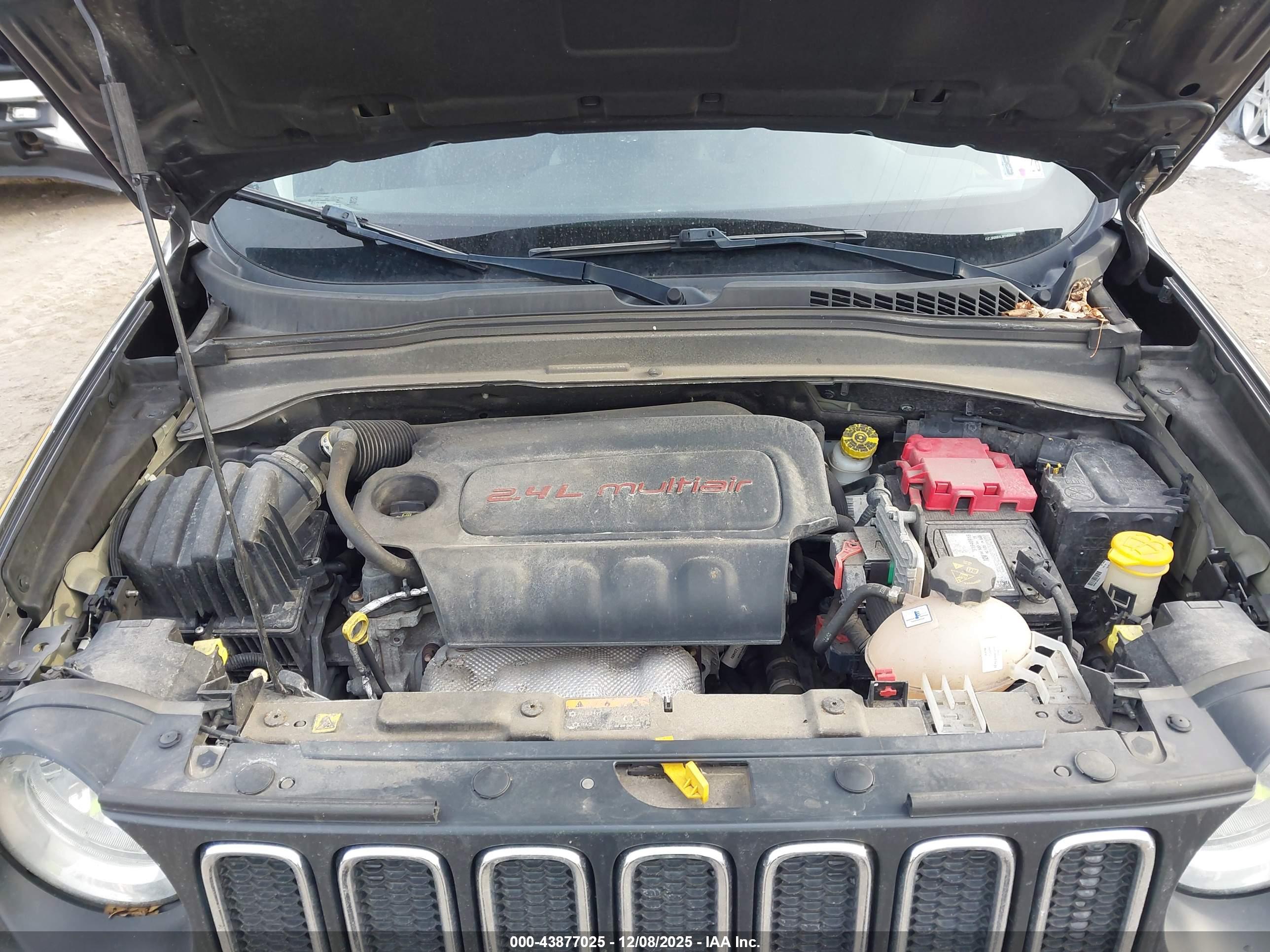 JEEP RENEGADE image 10