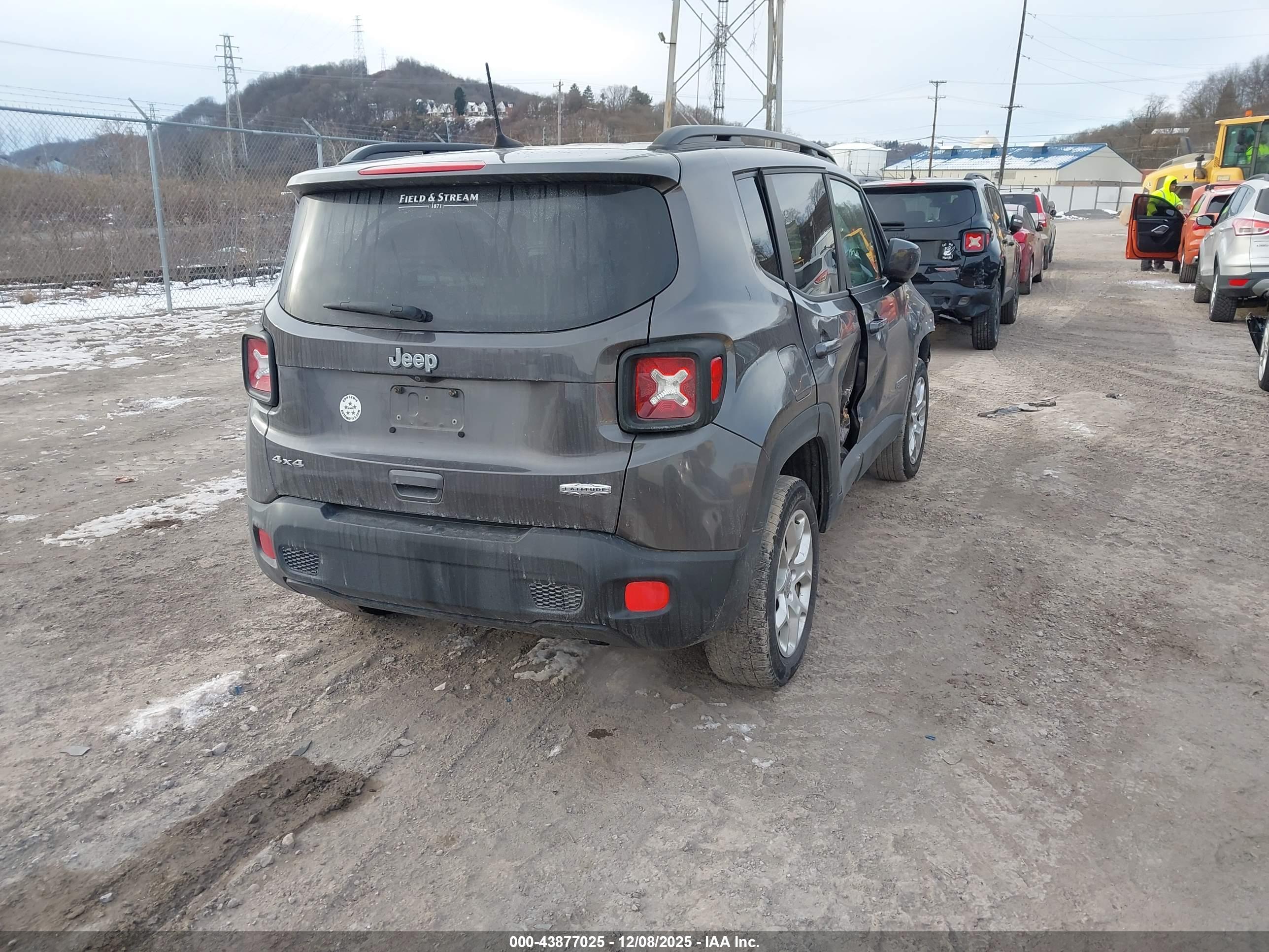 JEEP RENEGADE image 4