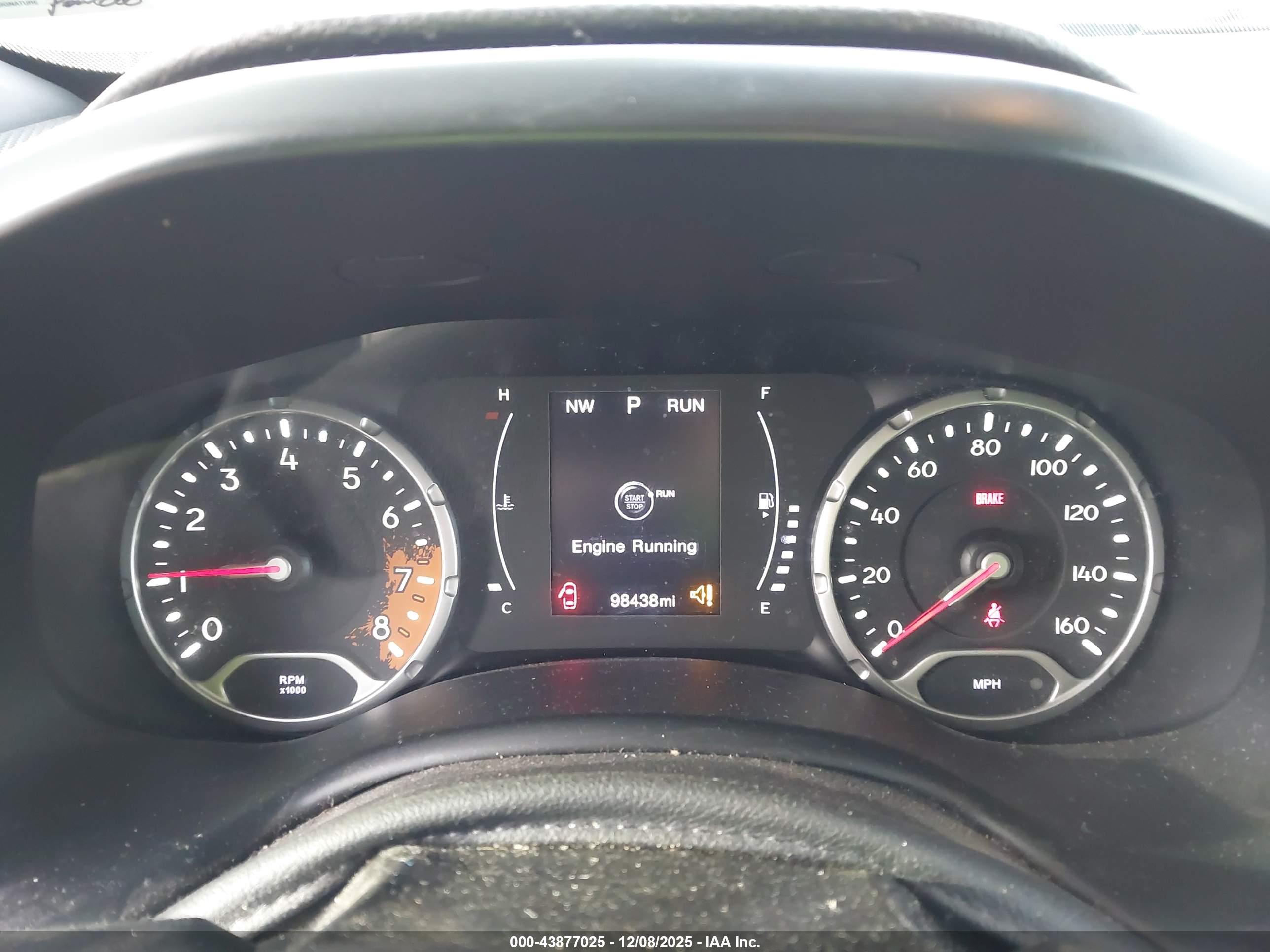 JEEP RENEGADE image 7