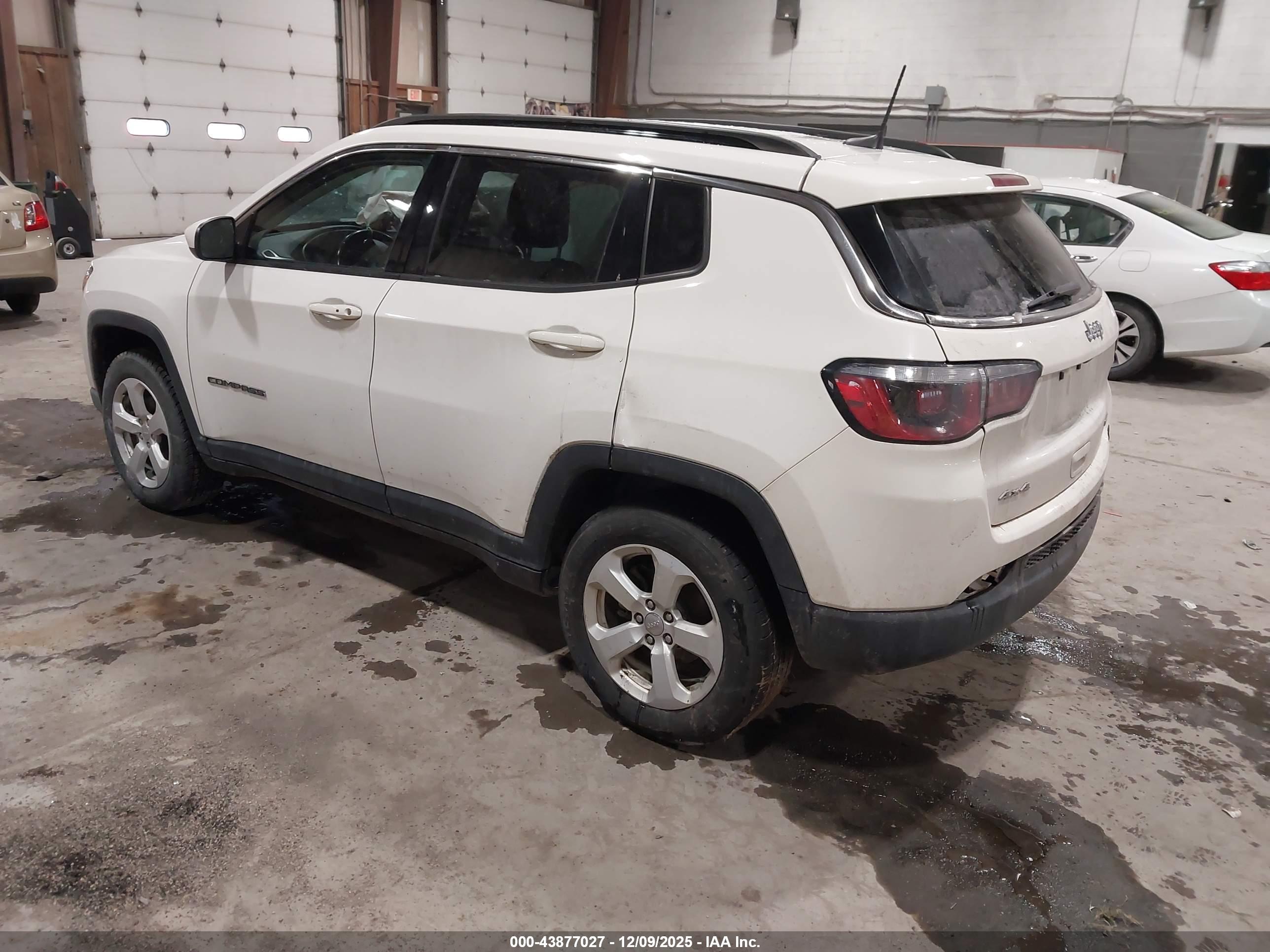 JEEP COMPASS image 3