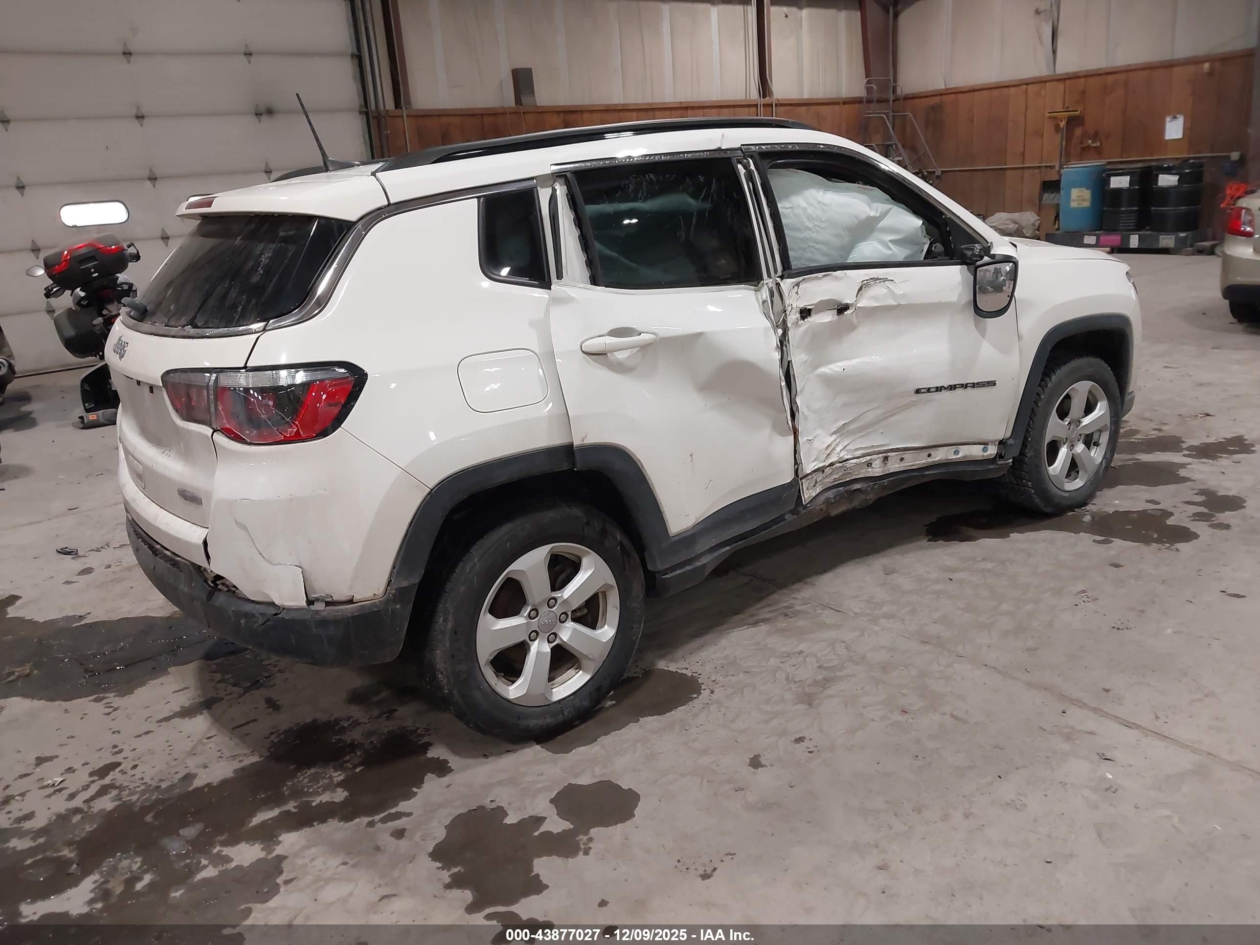 JEEP COMPASS image 4