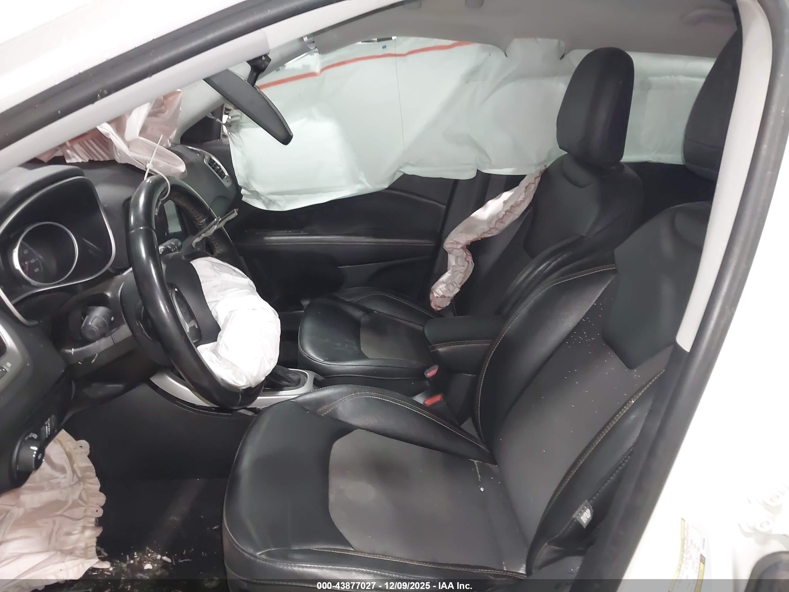 JEEP COMPASS image 5