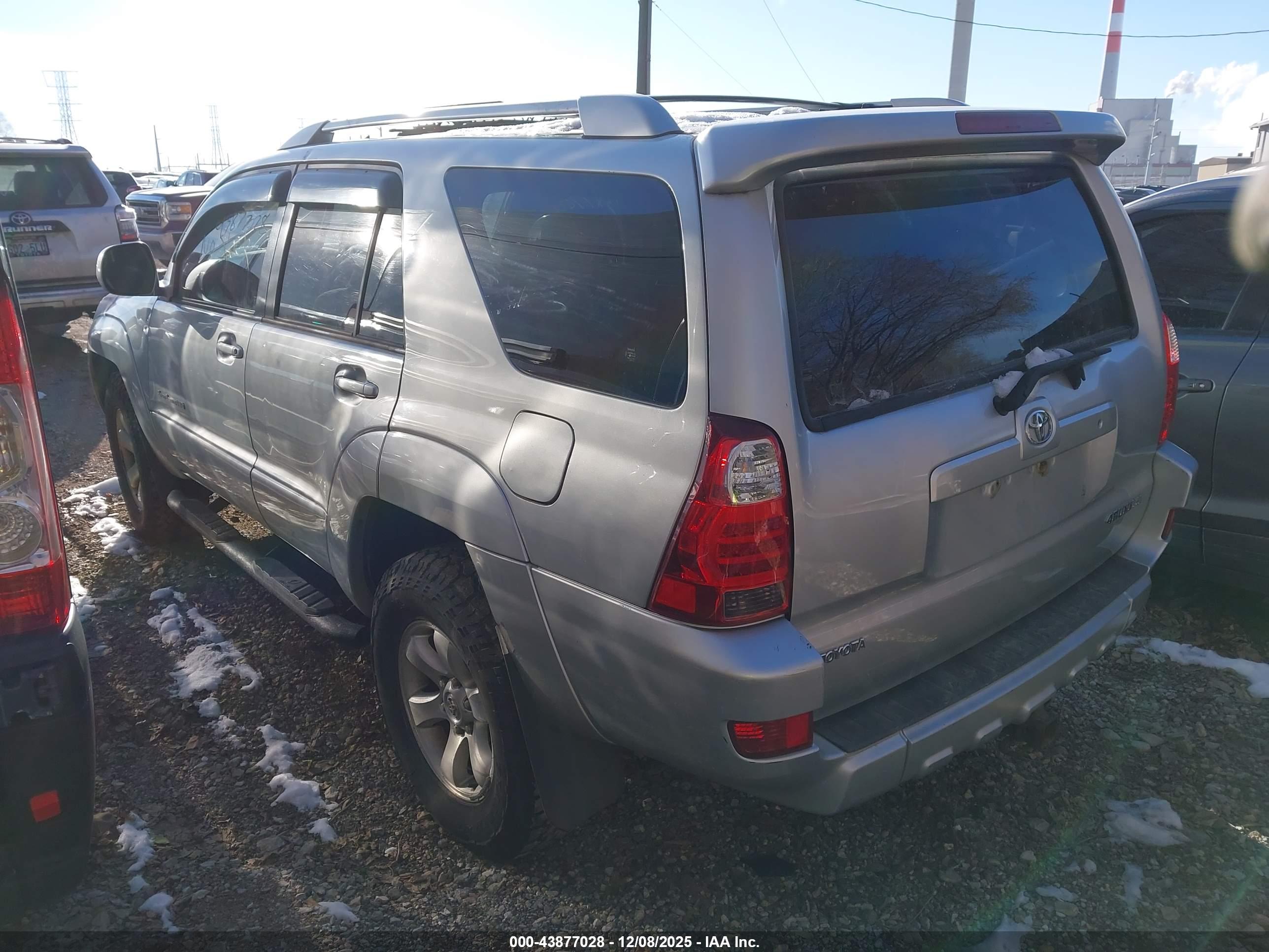 TOYOTA 4RUNNER image 3