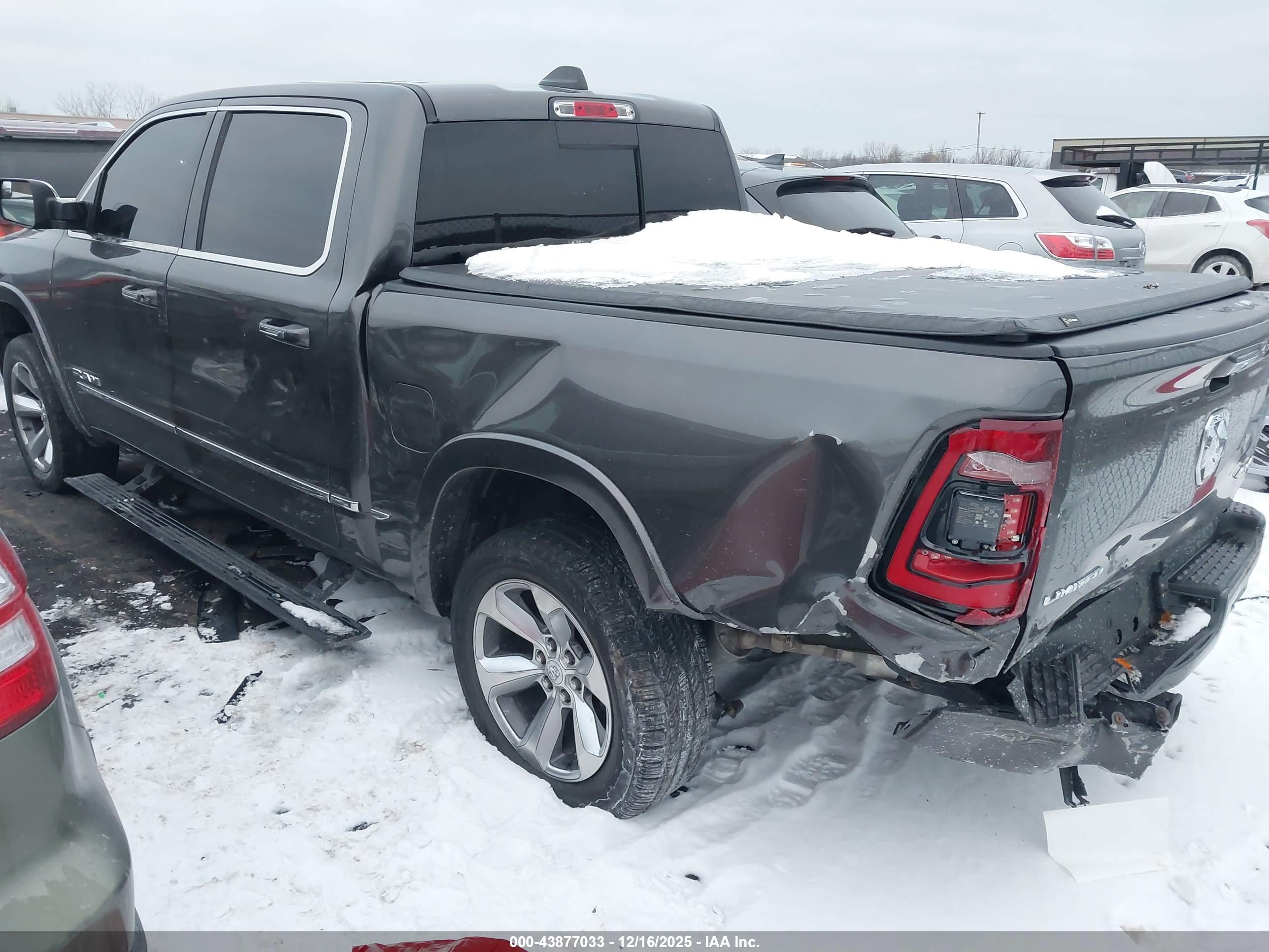 RAM 1500 image 3
