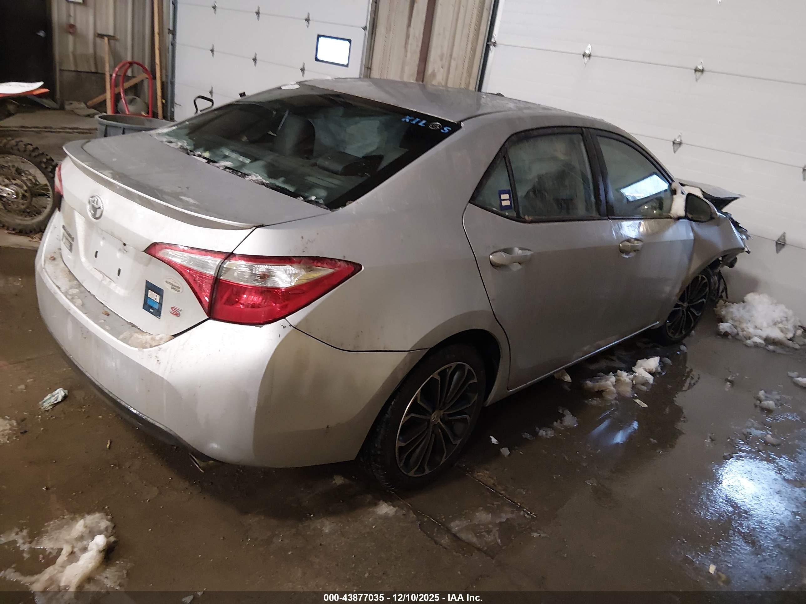 TOYOTA COROLLA image 4