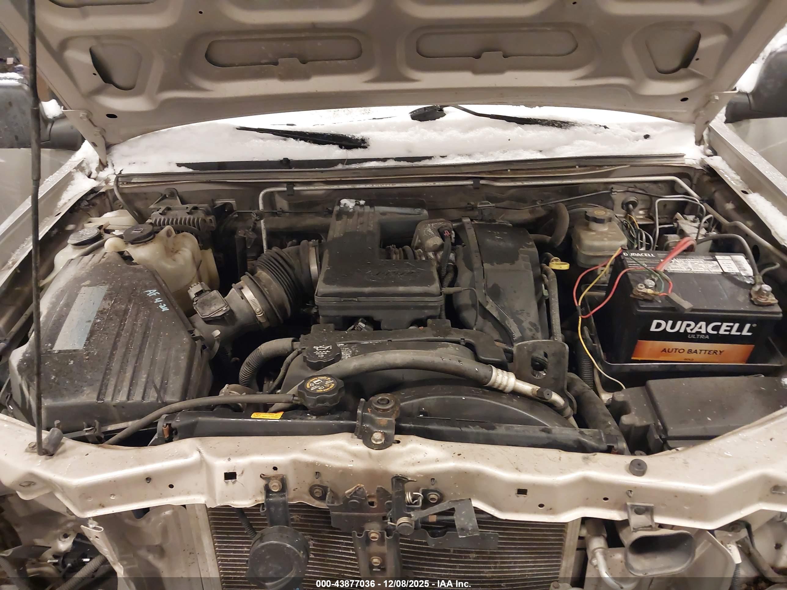 CHEVROLET COLORADO image 10
