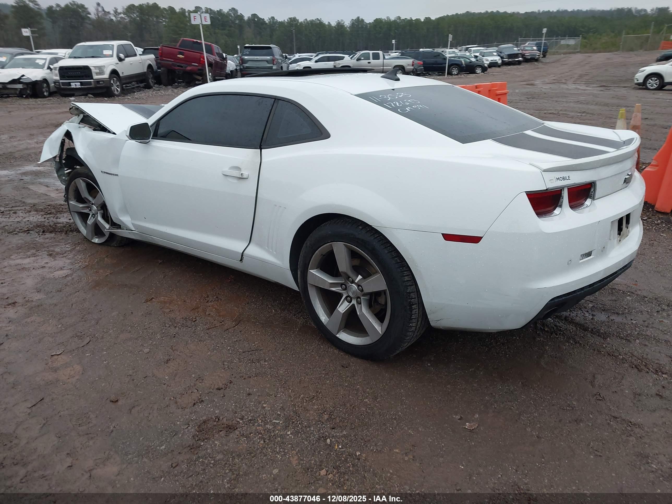 CHEVROLET CAMARO image 3