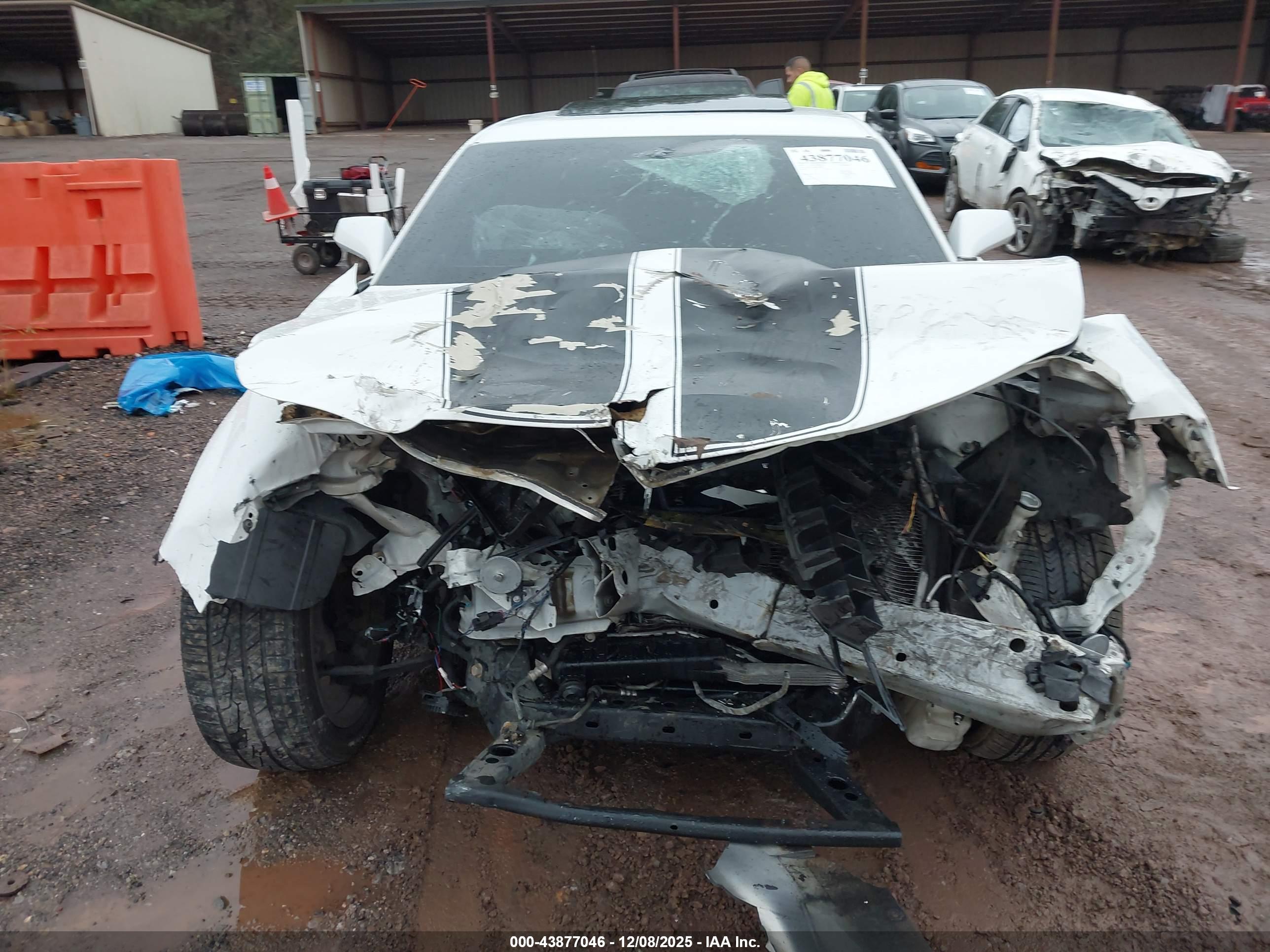 CHEVROLET CAMARO image 6