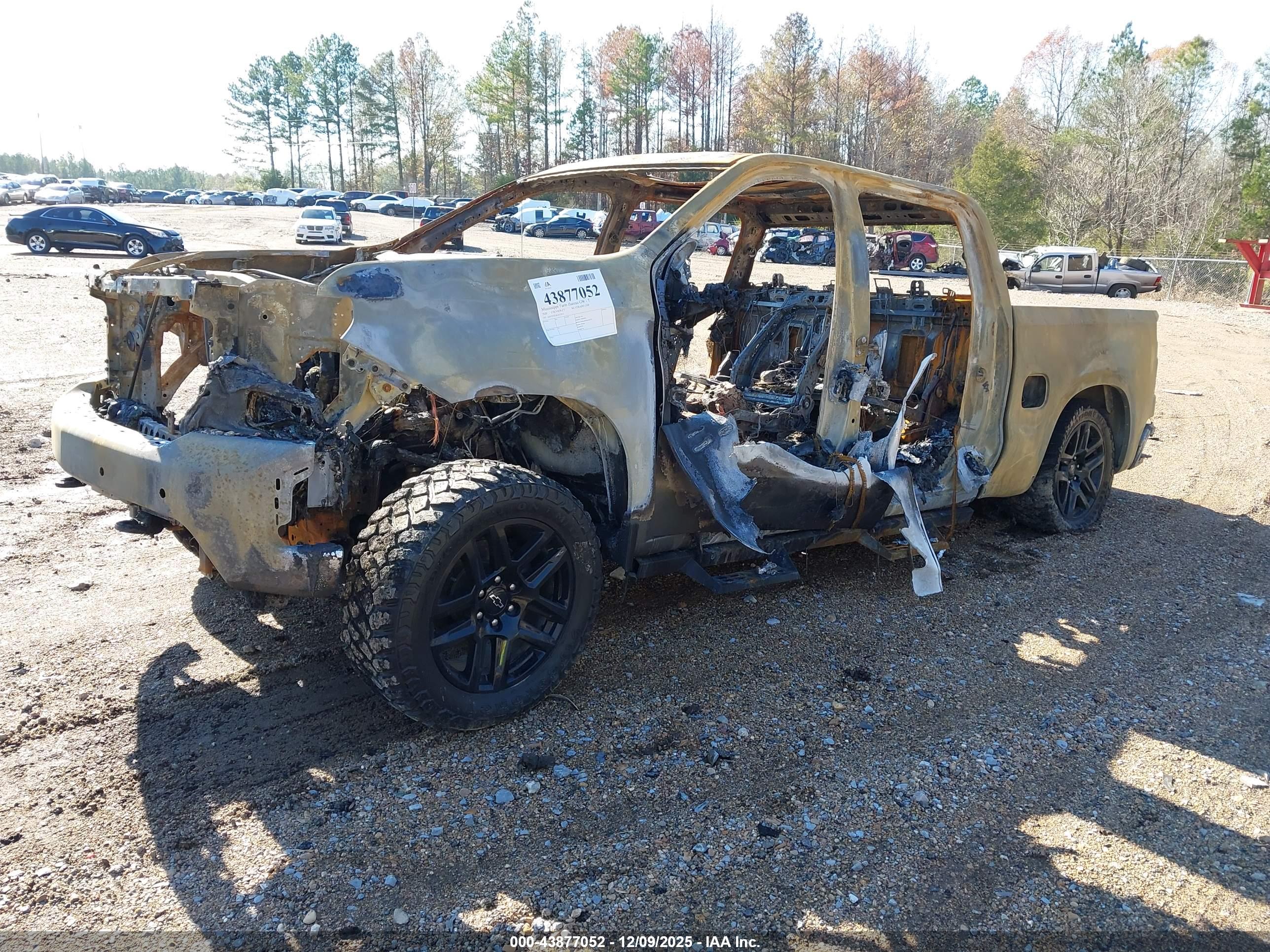 CHEVROLET SILVERADO image 2