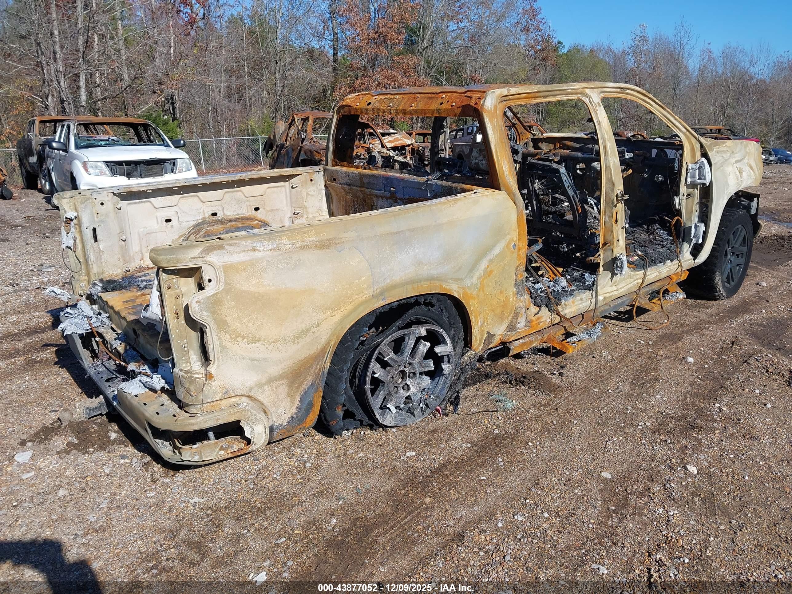 CHEVROLET SILVERADO image 4