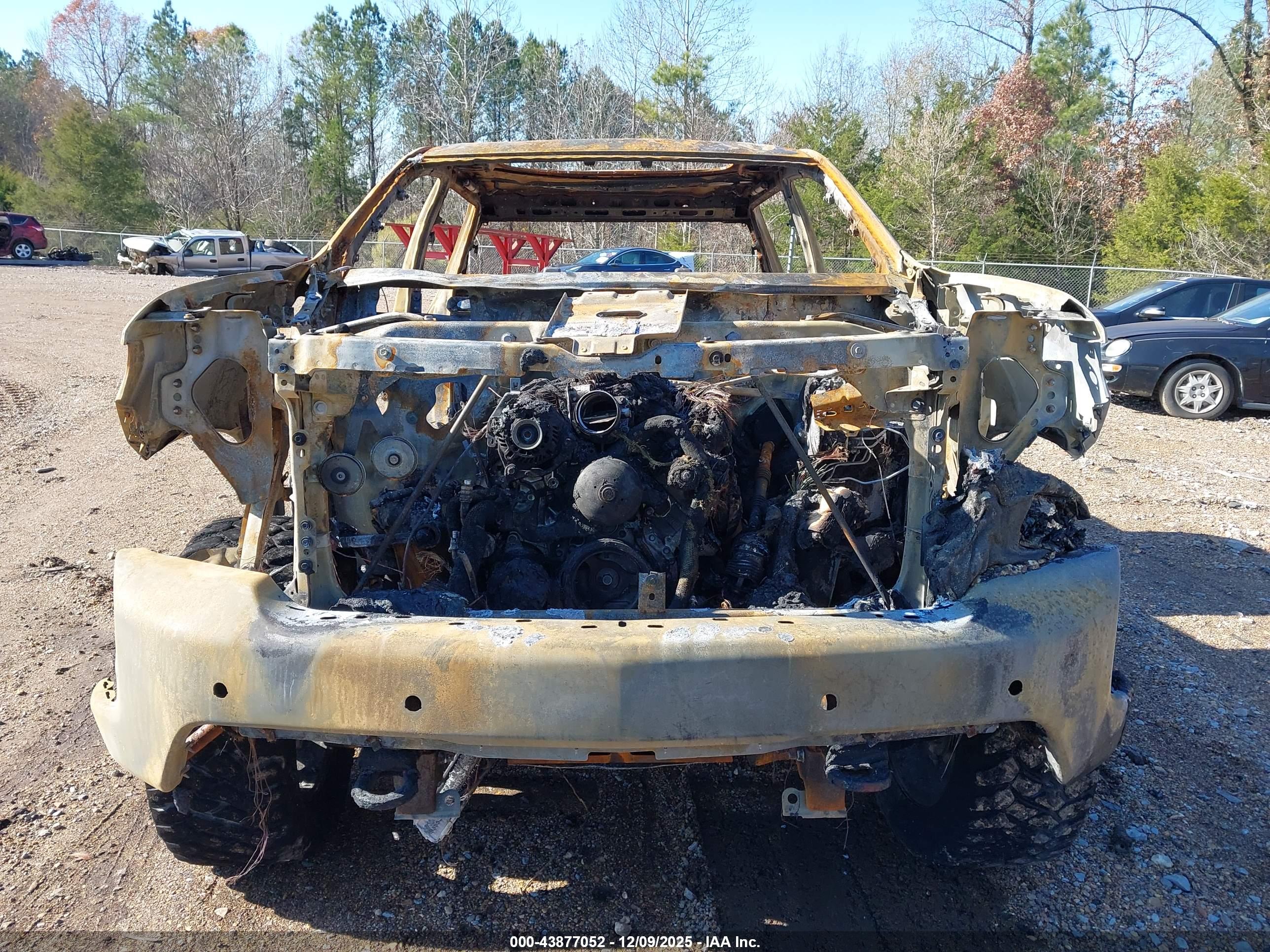 CHEVROLET SILVERADO image 6