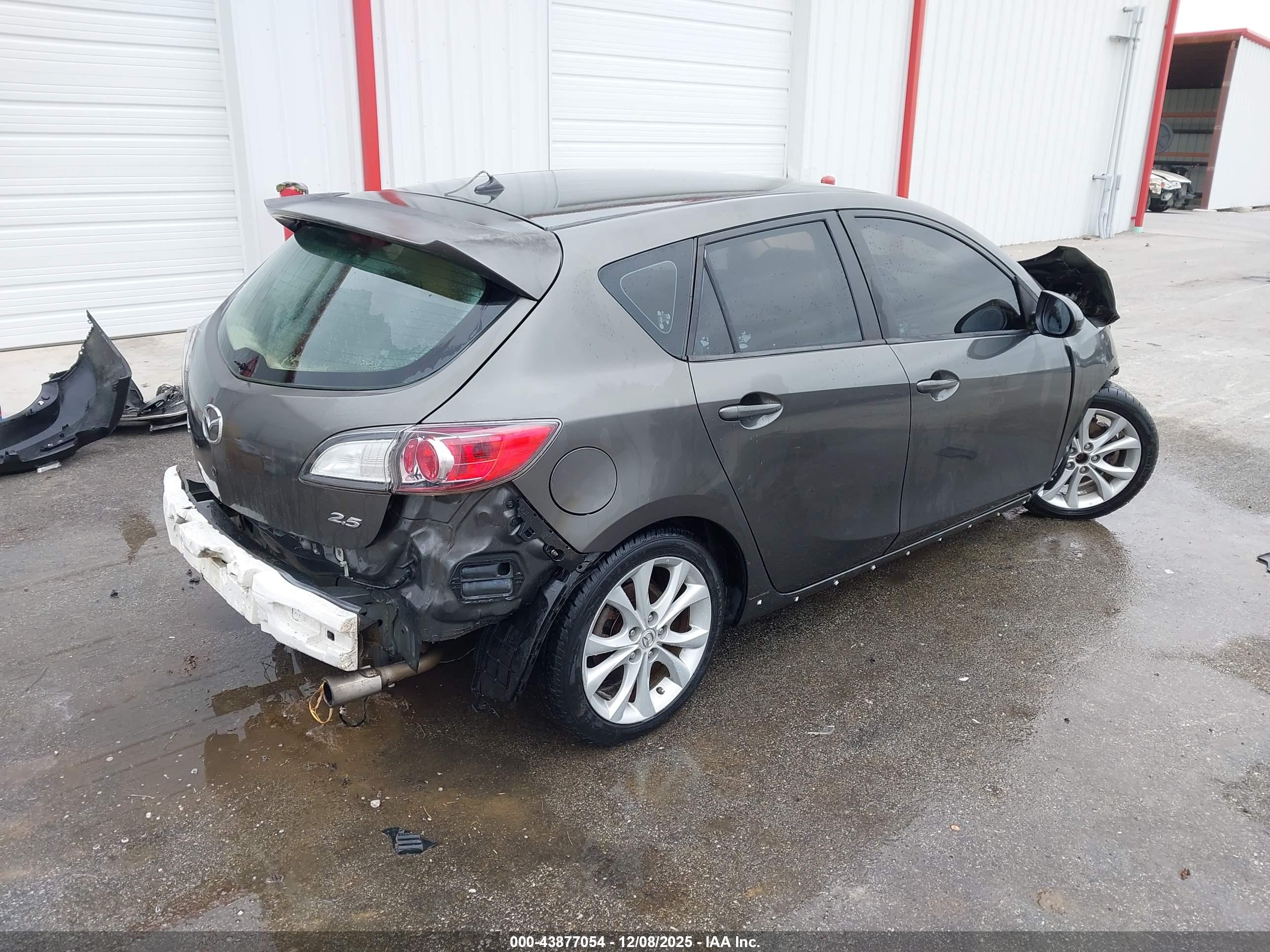 MAZDA MAZDA3 image 4