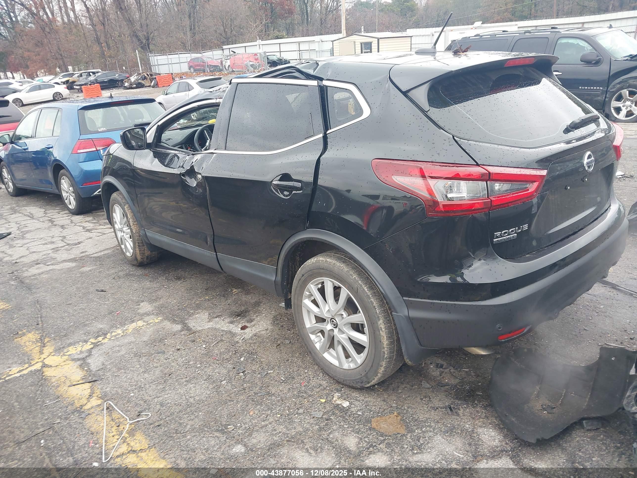 NISSAN ROGUE image 3