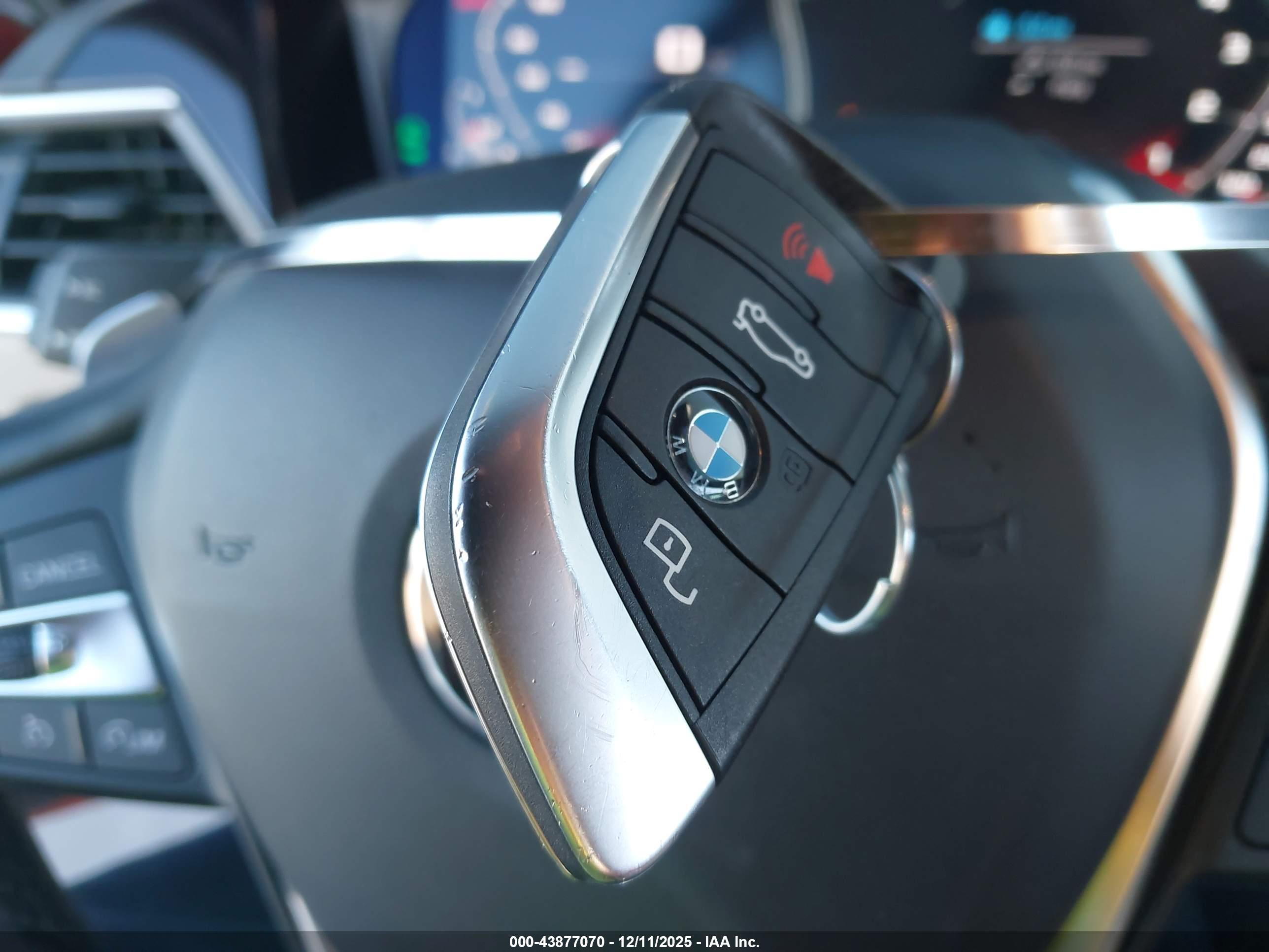 BMW 330I image 11