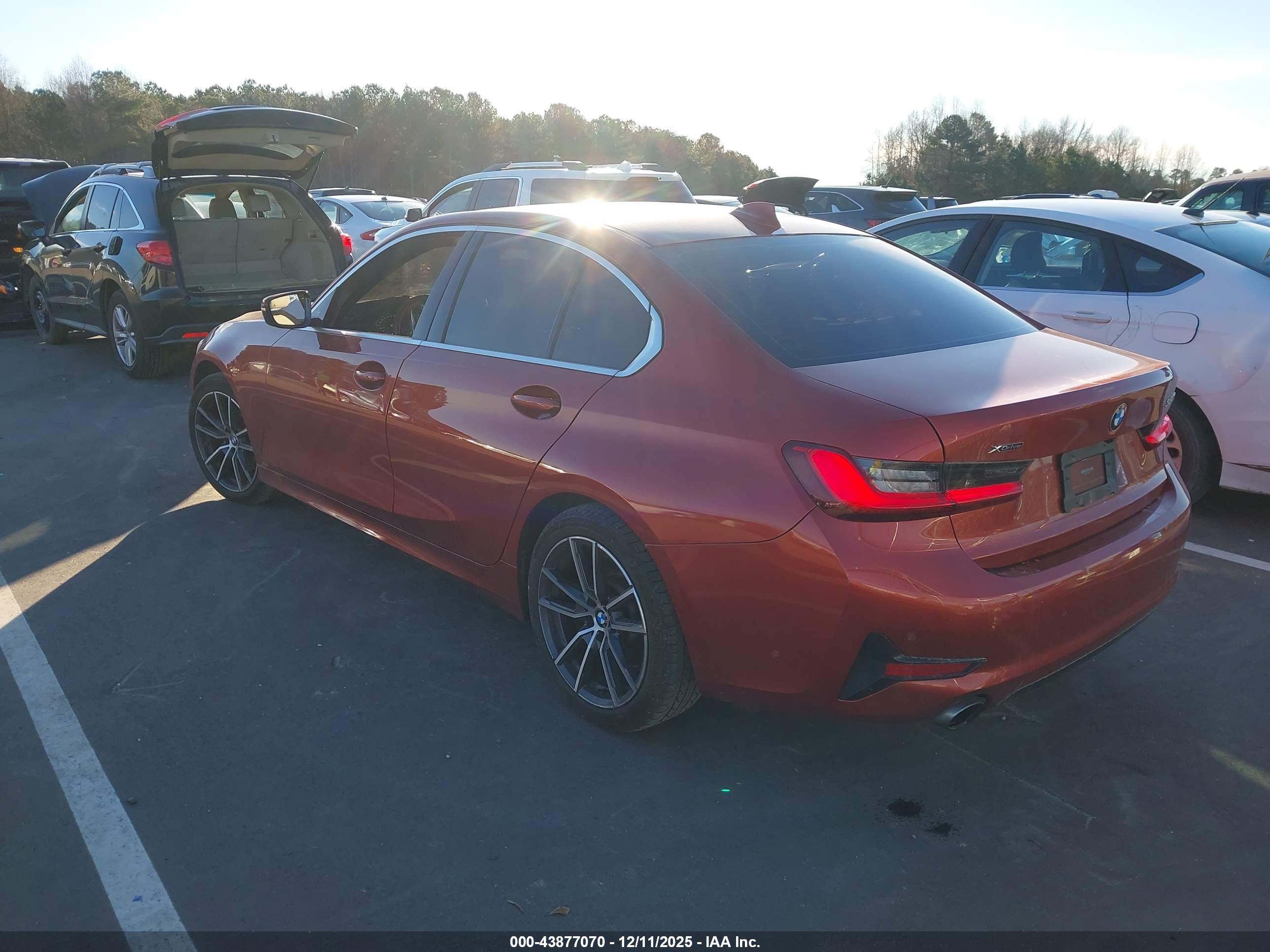BMW 330I image 3