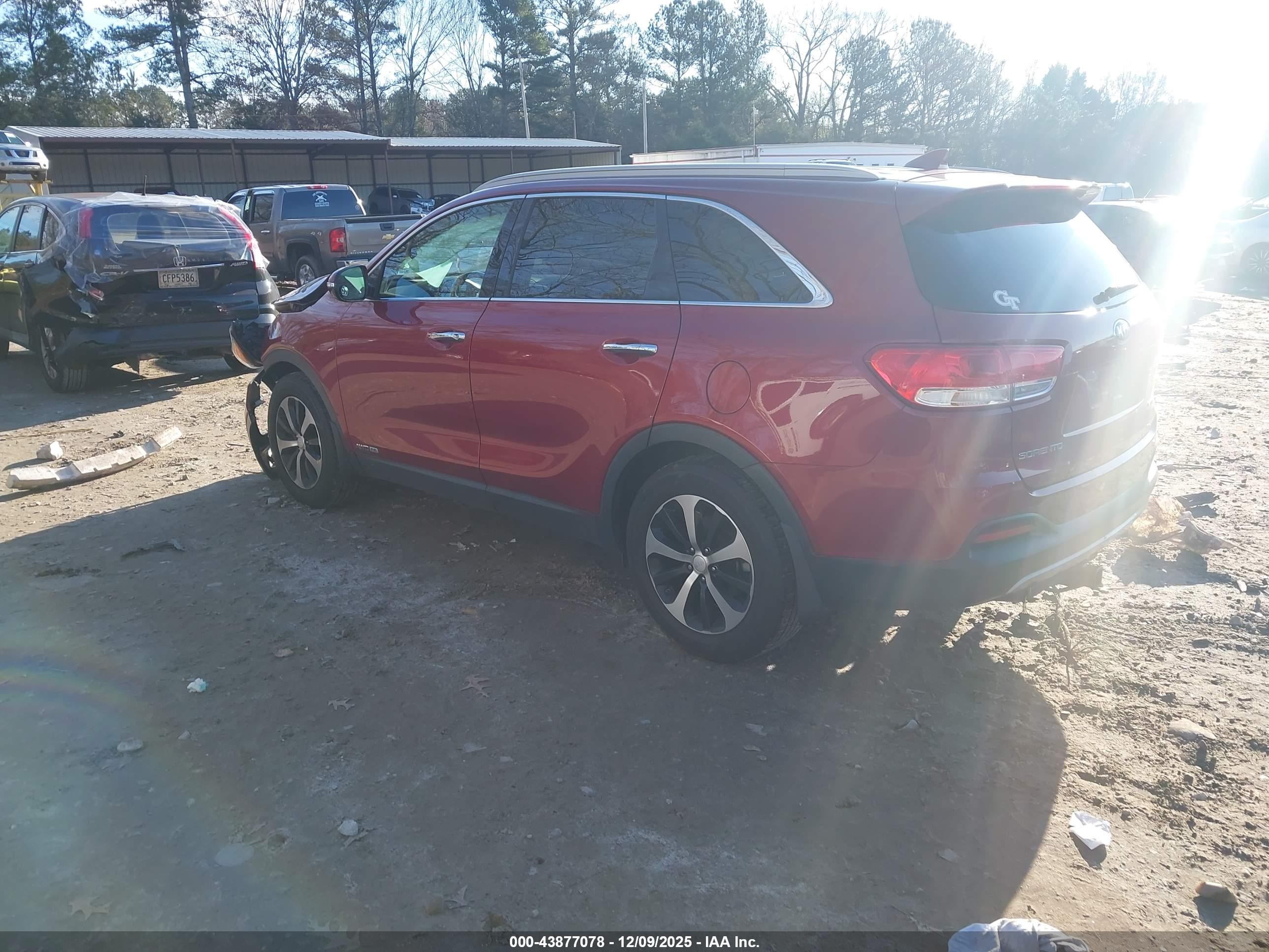 KIA SORENTO image 3