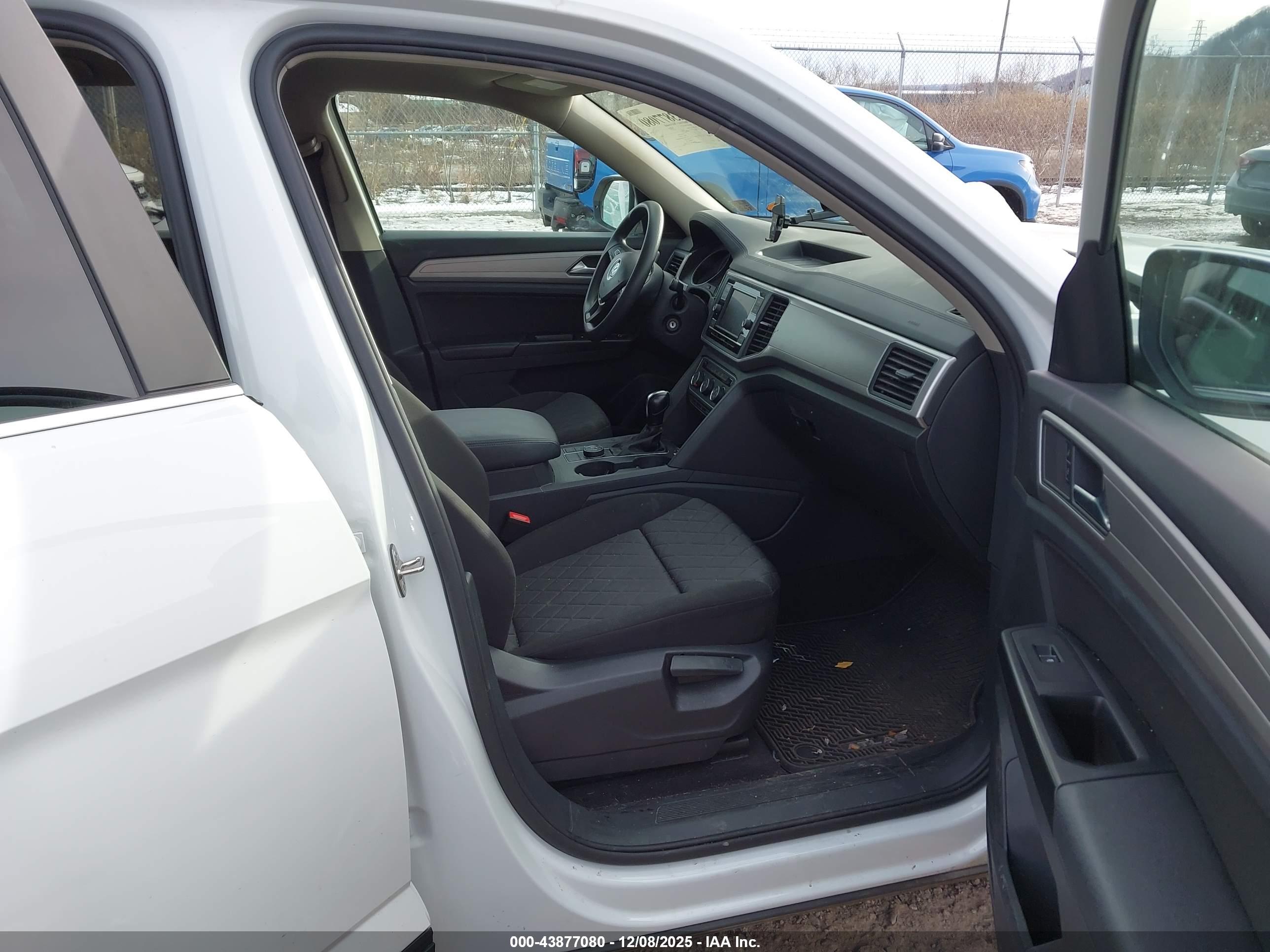 VOLKSWAGEN ATLAS image 5