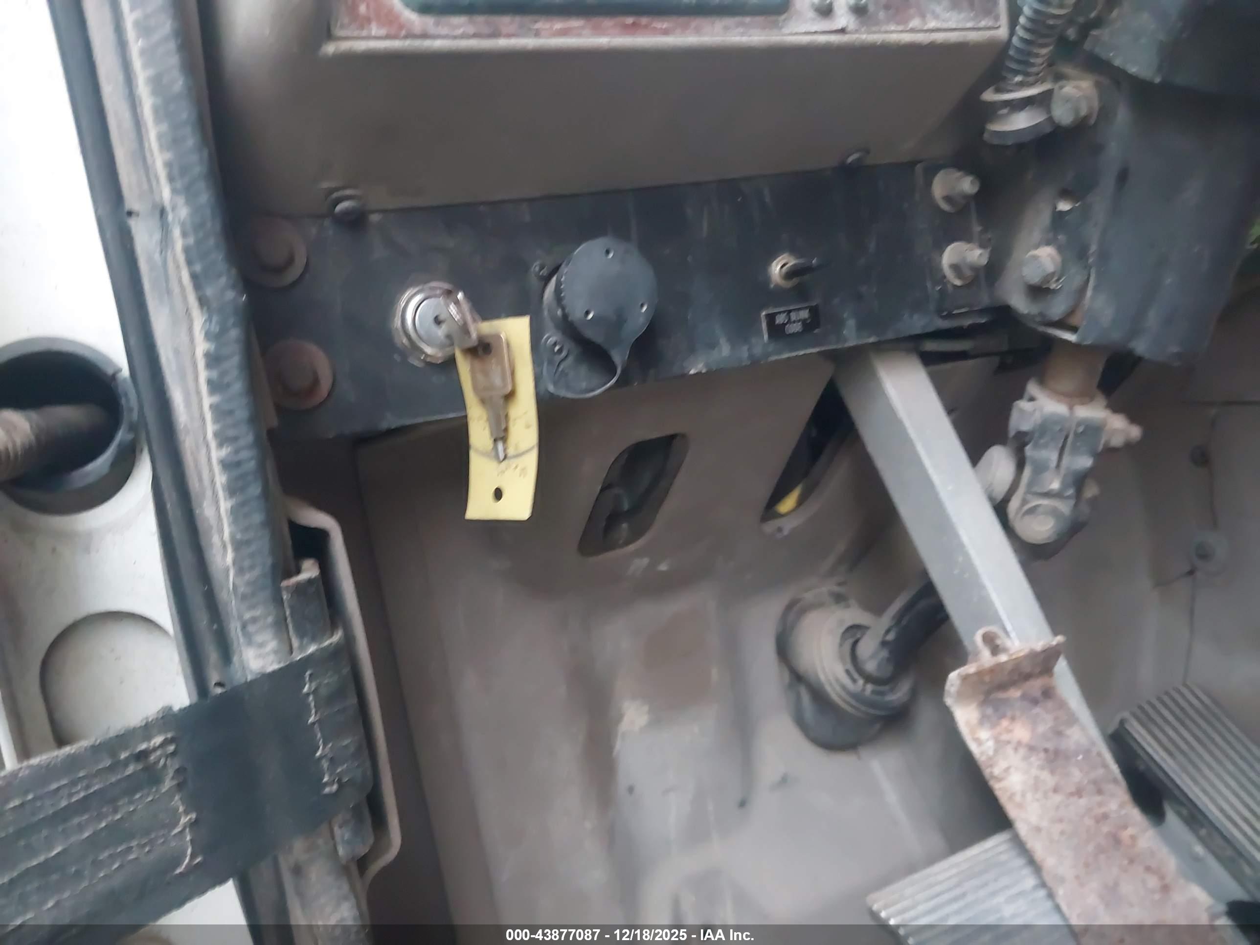 INTERNATIONAL 9200 image 11