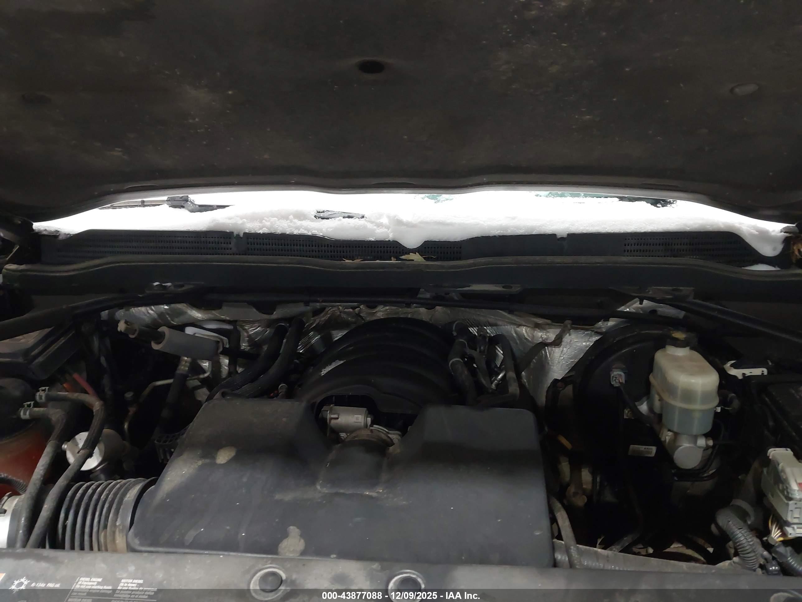 CHEVROLET SILVERADO image 10
