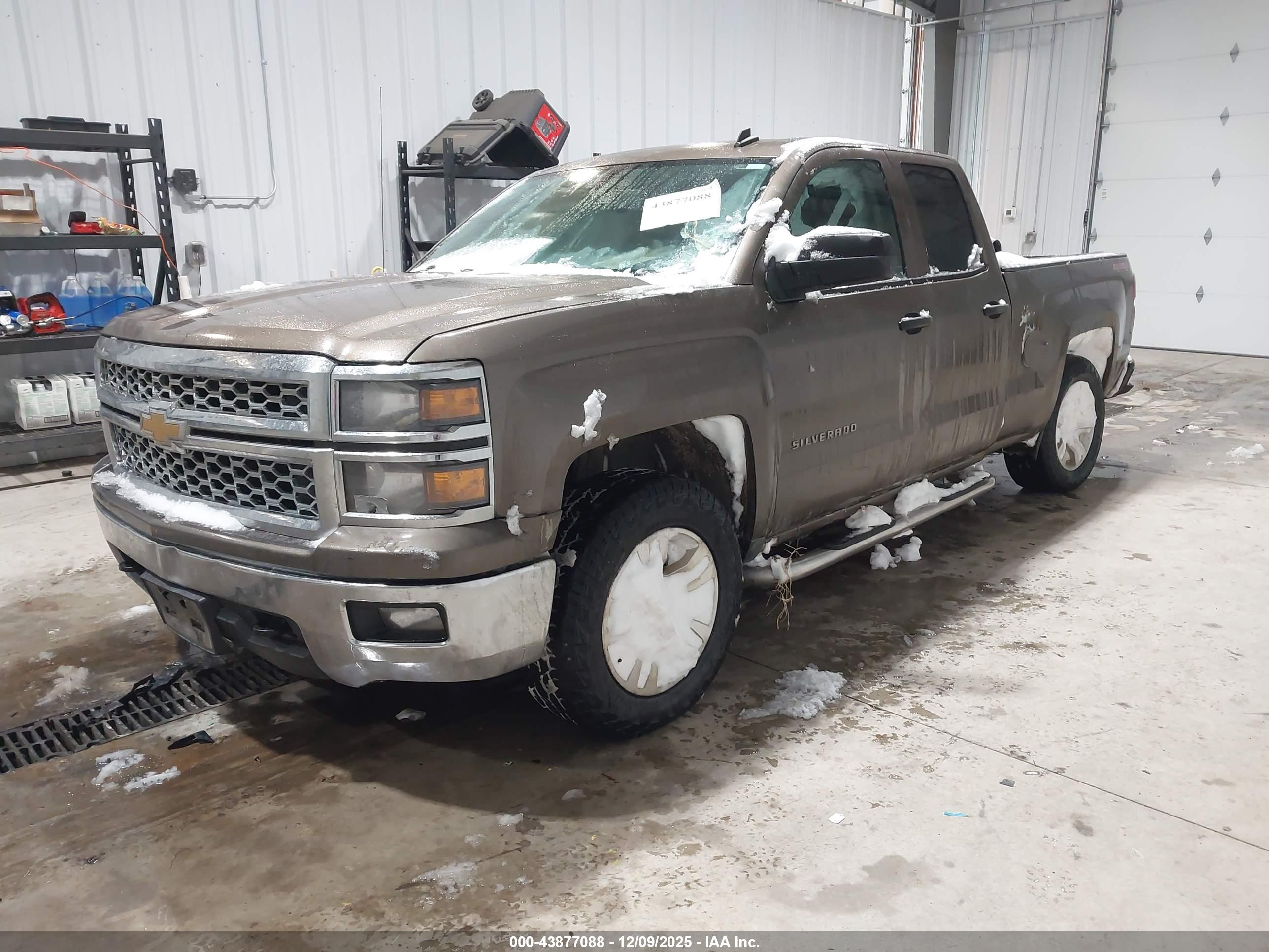 CHEVROLET SILVERADO image 2