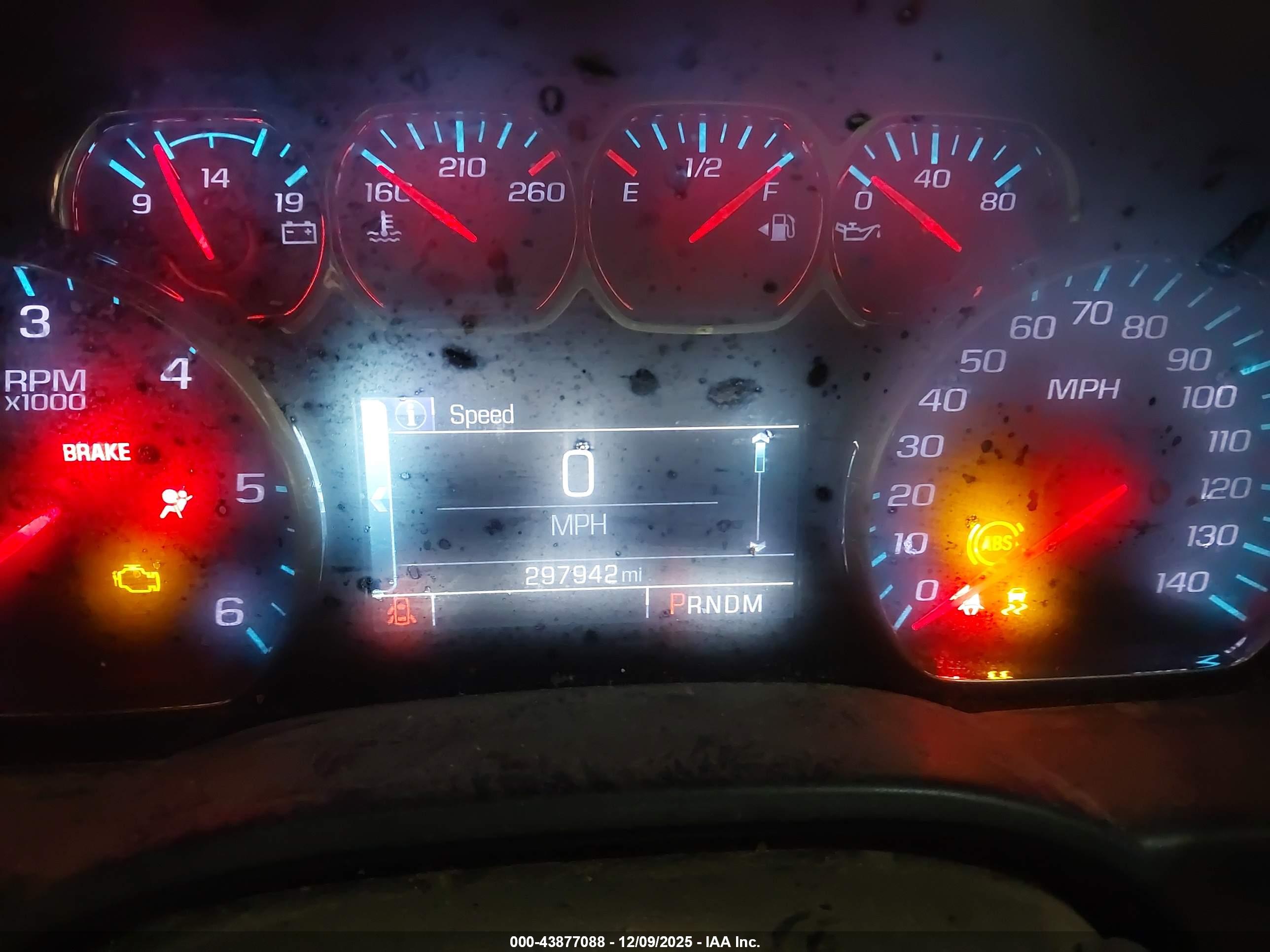 CHEVROLET SILVERADO image 7