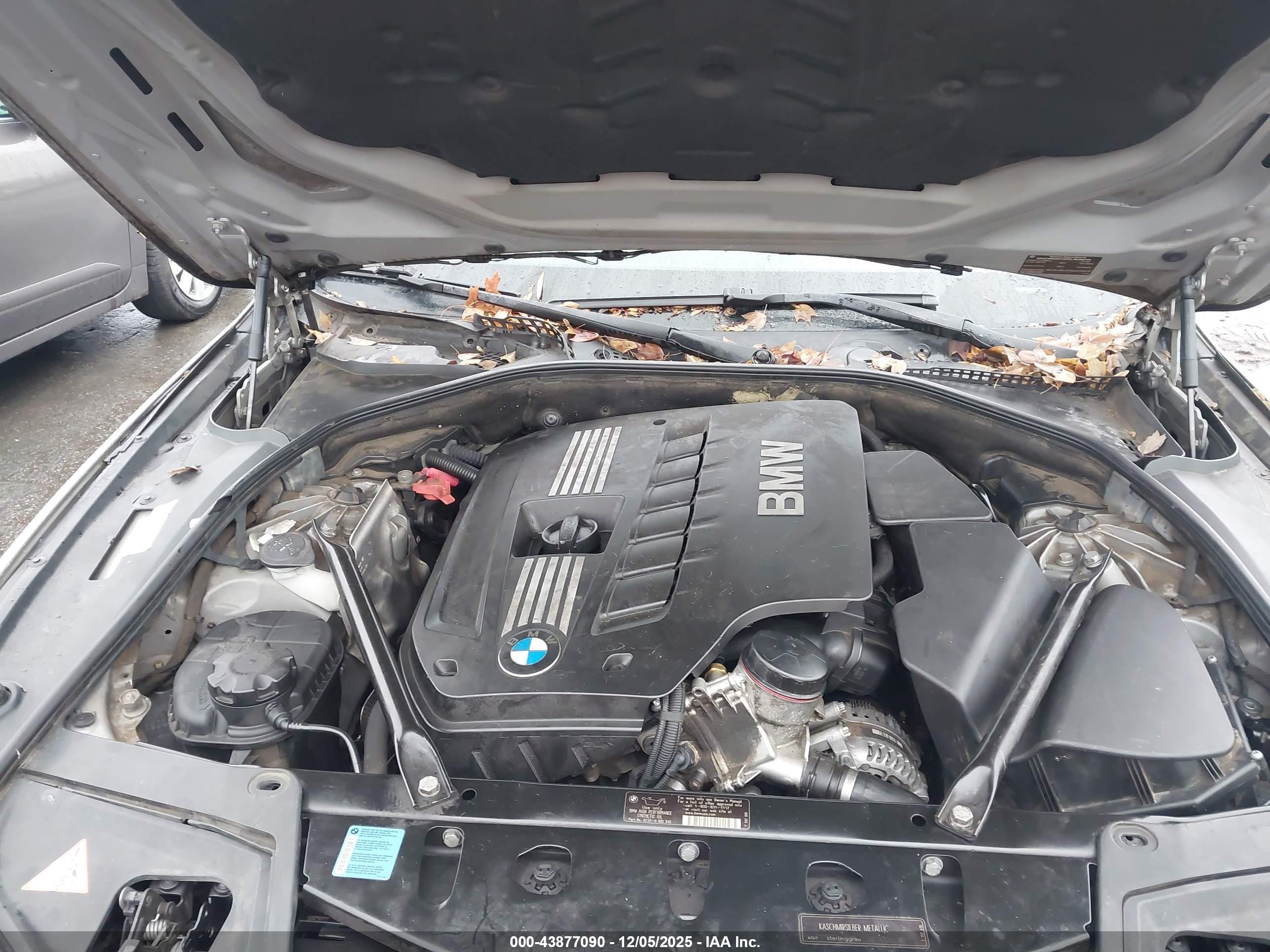 BMW 528I image 10