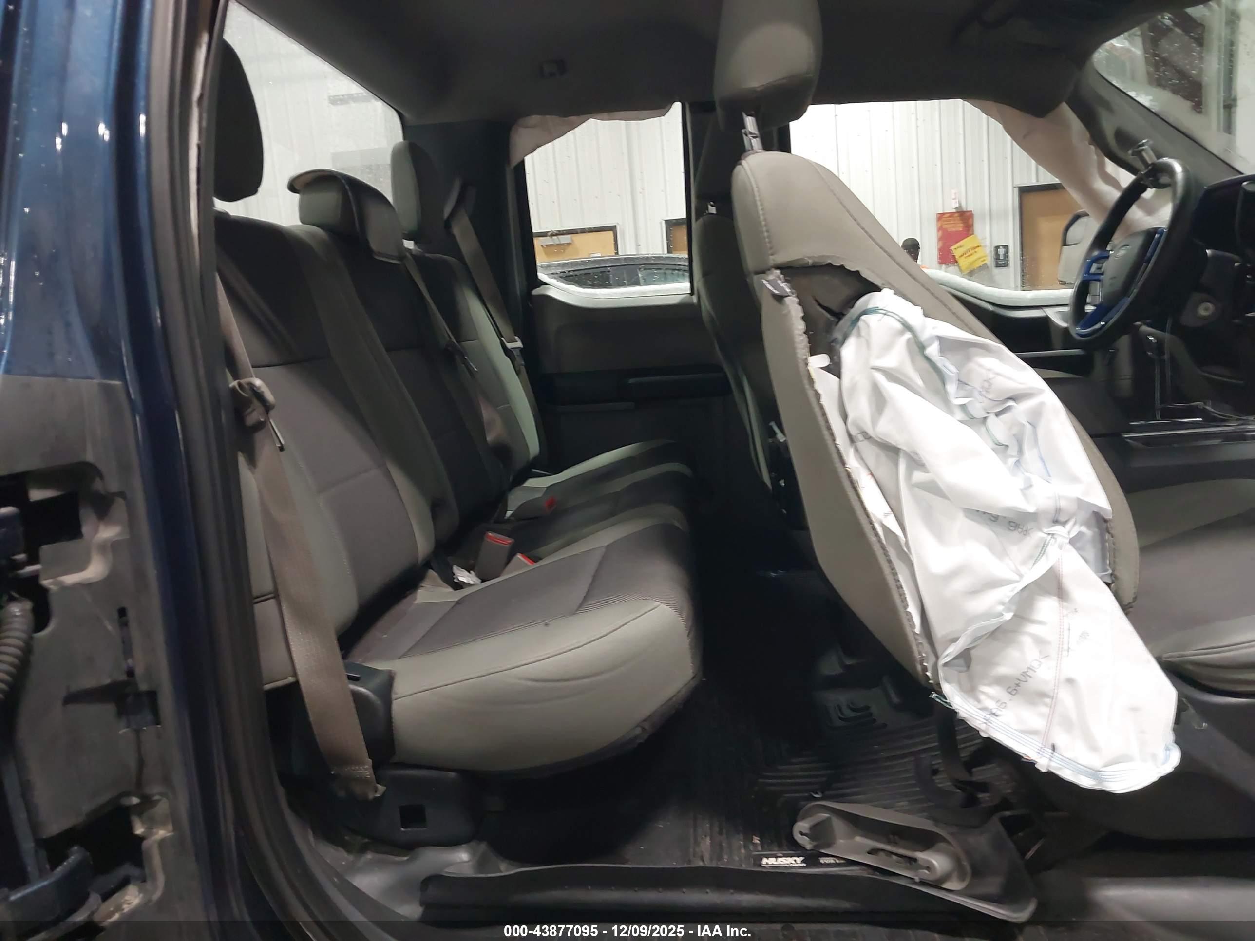 FORD F-150 image 8