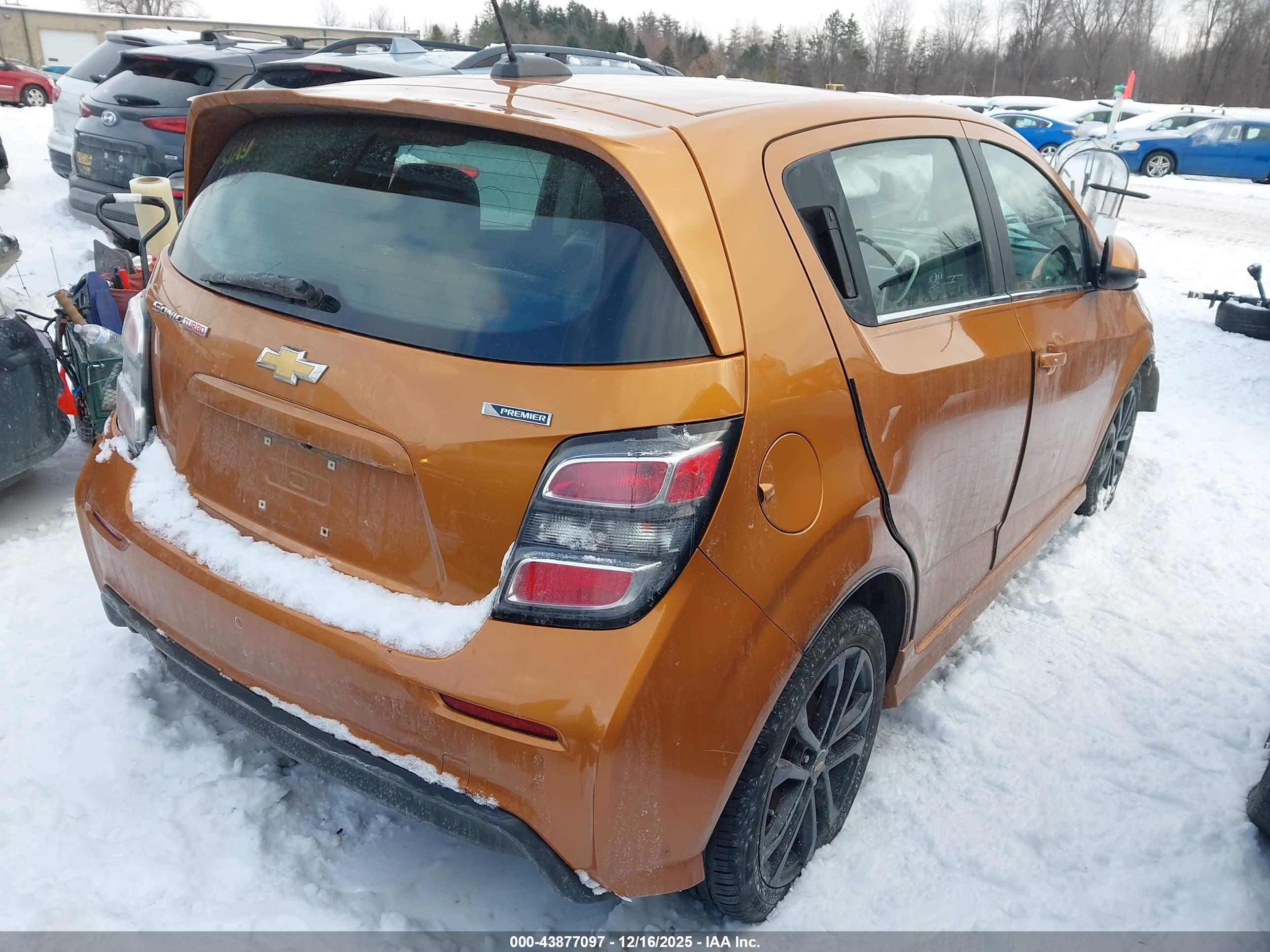 CHEVROLET SONIC image 4