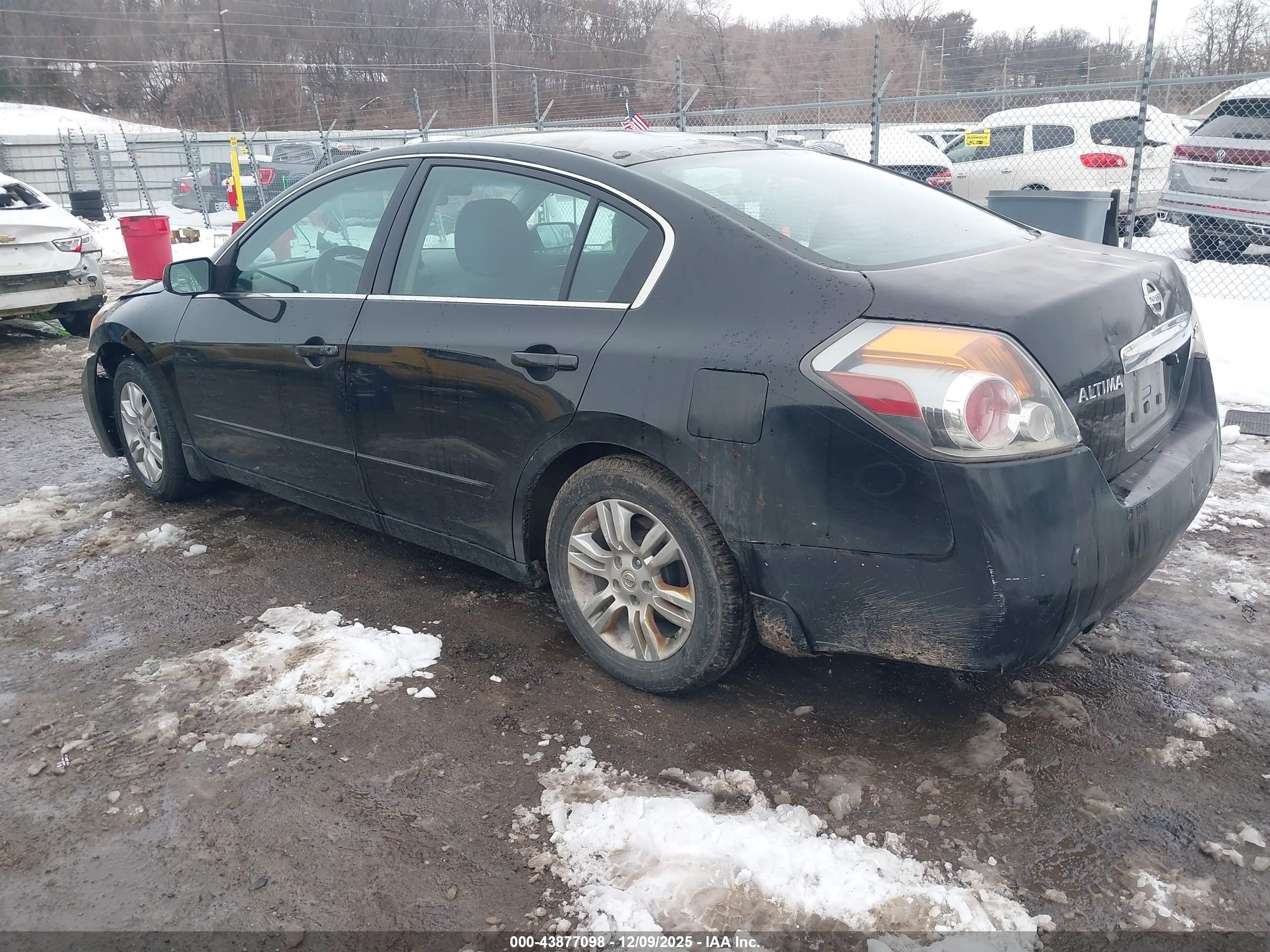 NISSAN ALTIMA image 3