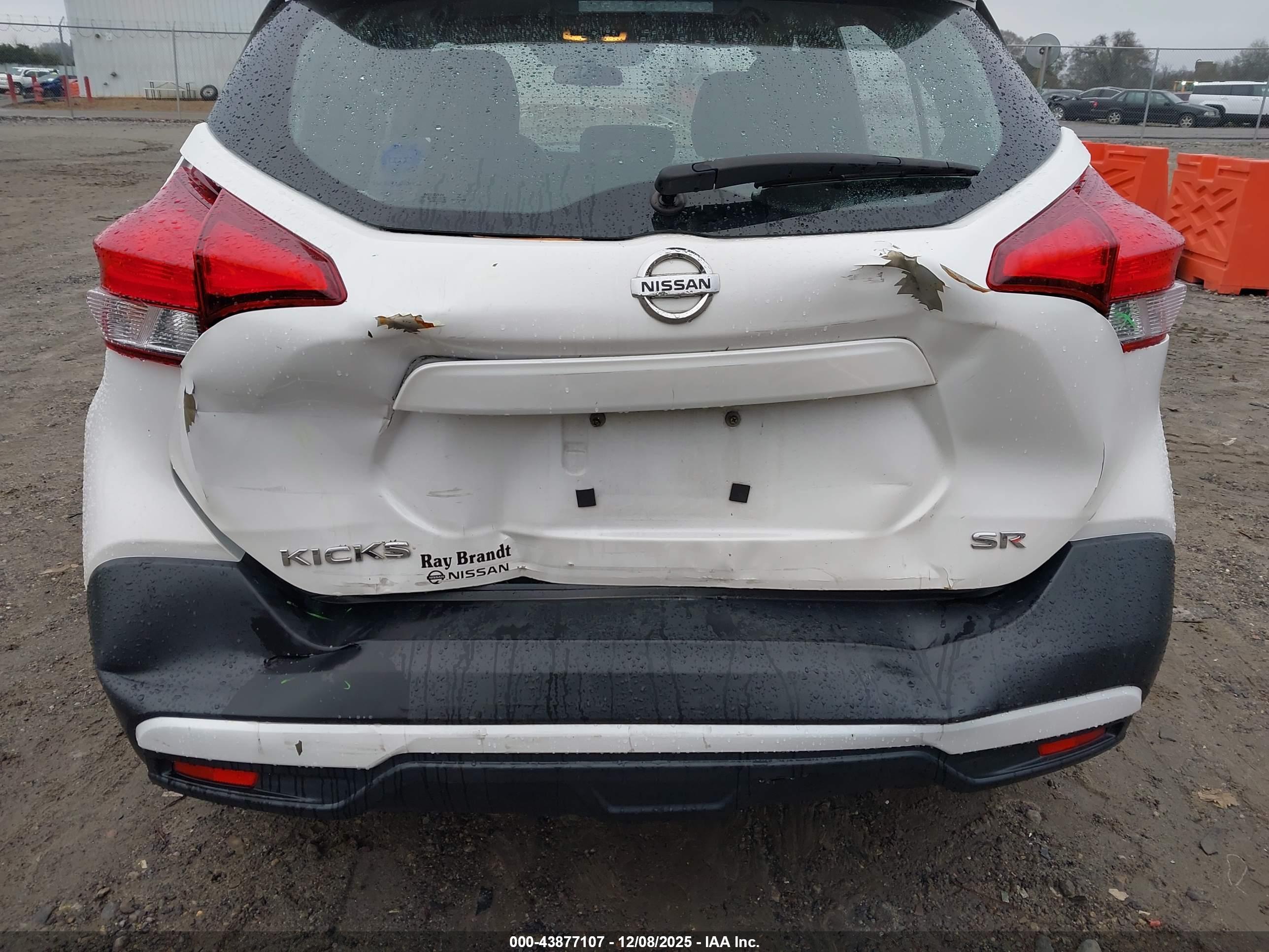 NISSAN KICKS image 6
