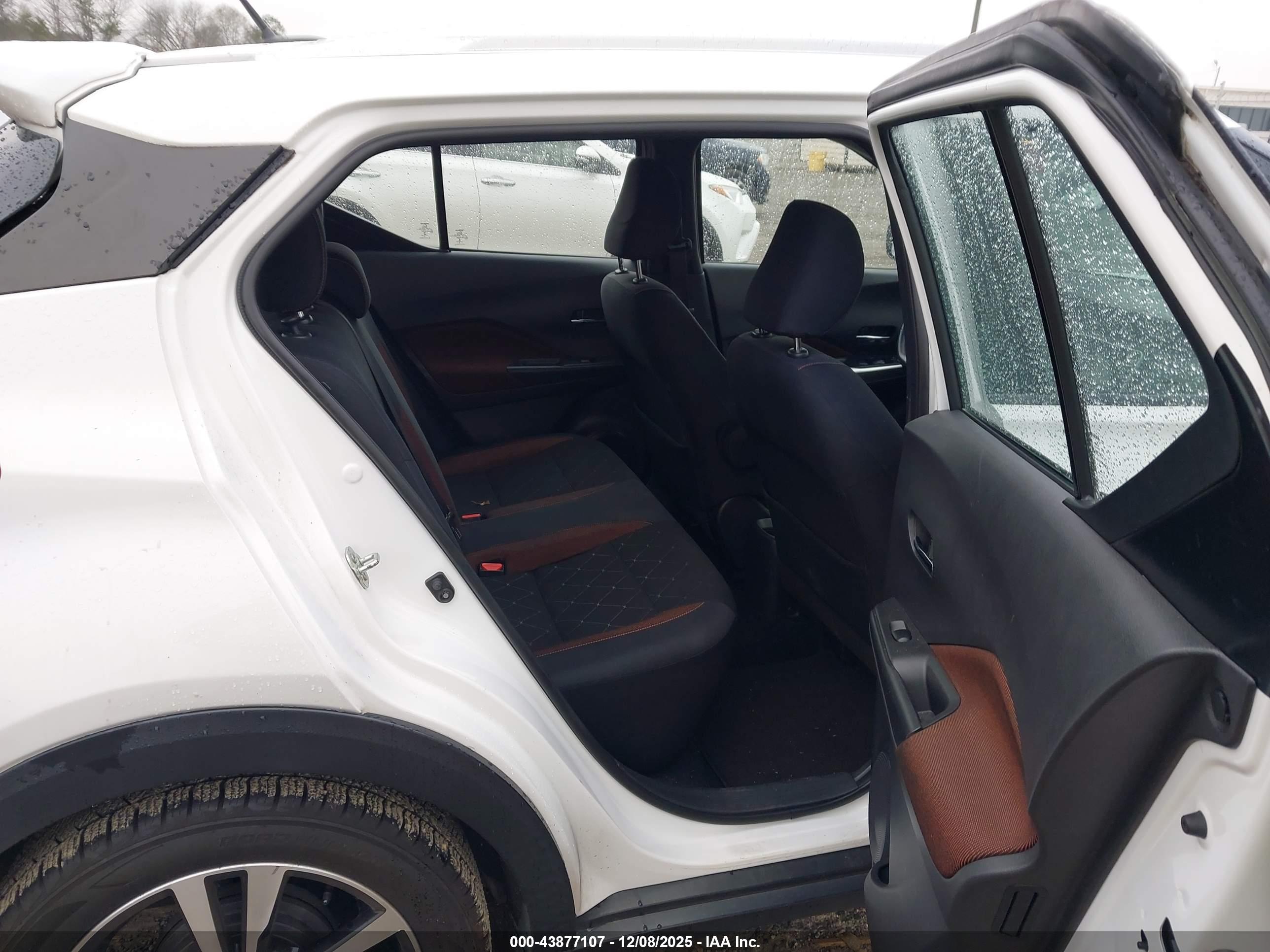 NISSAN KICKS image 8