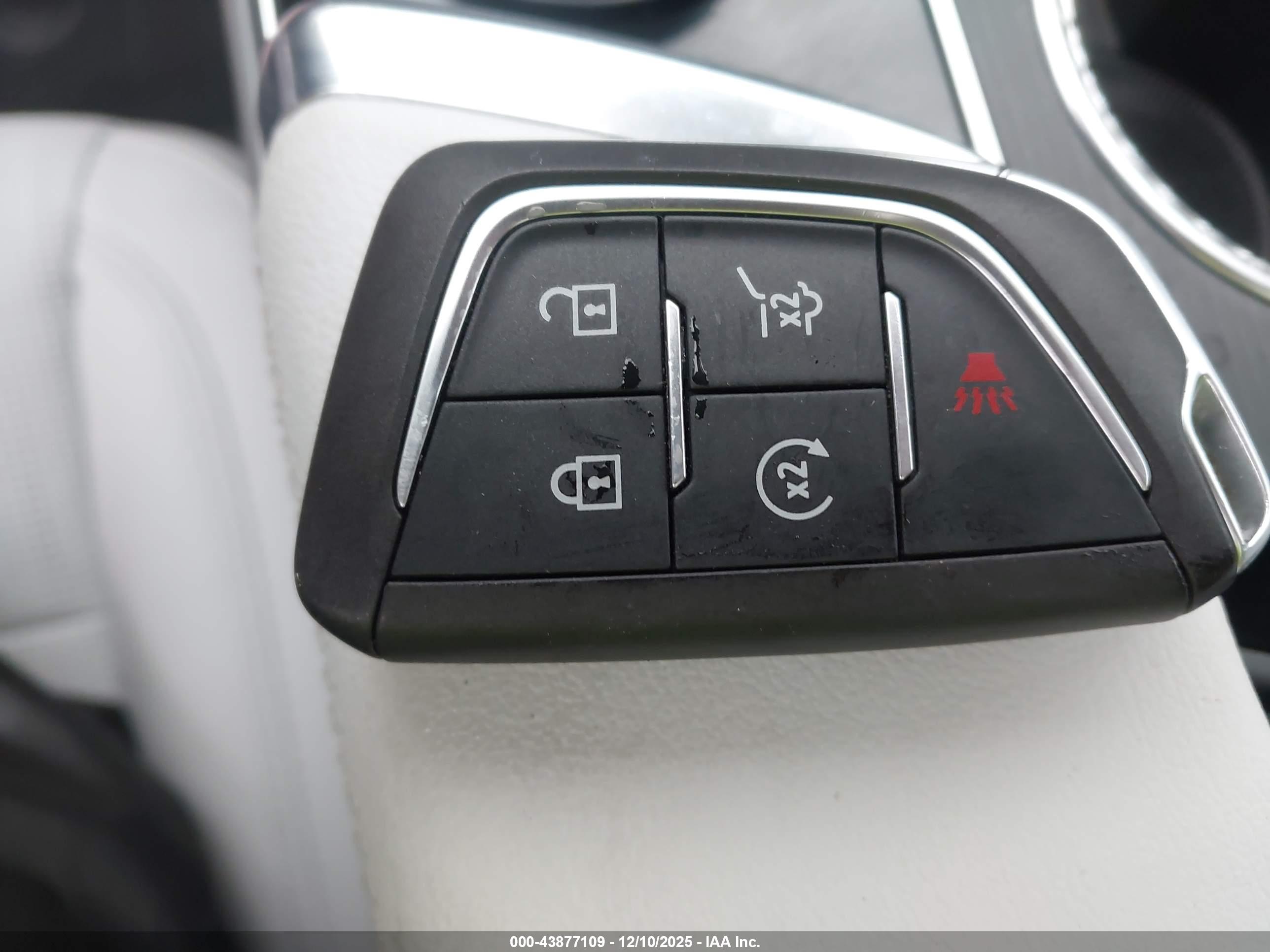 CADILLAC LYRIQ image 11