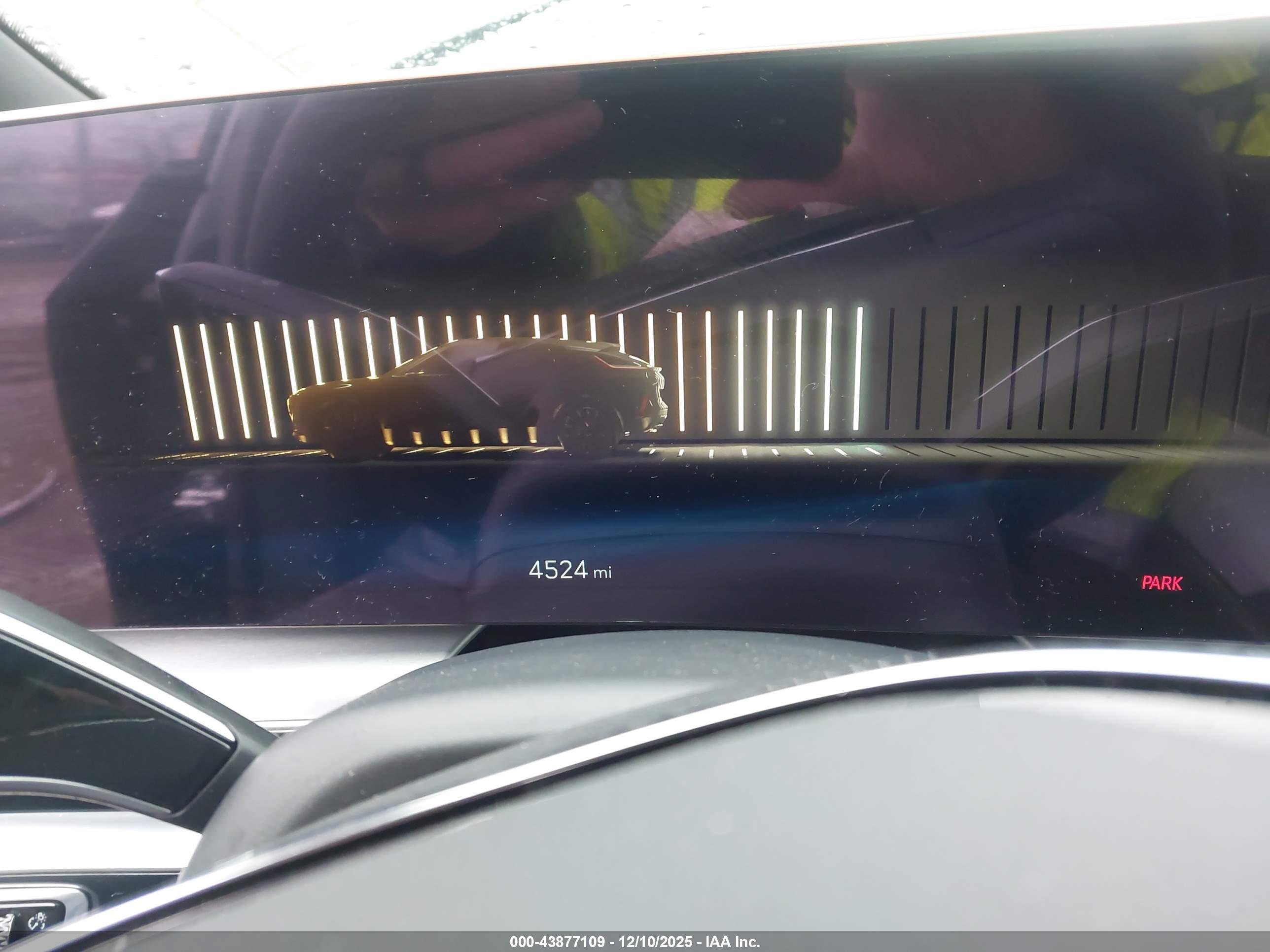 CADILLAC LYRIQ image 7