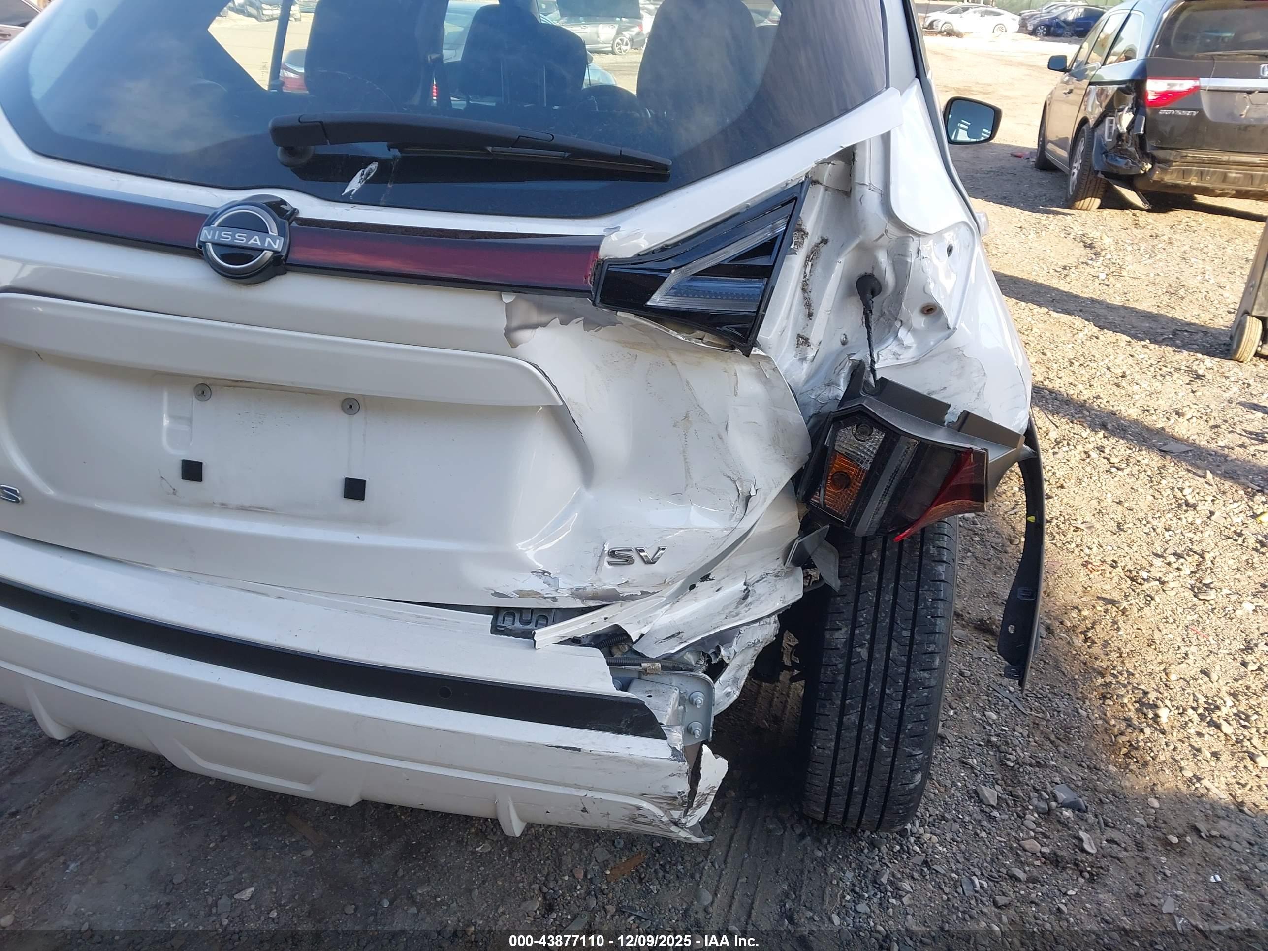 NISSAN KICKS image 6