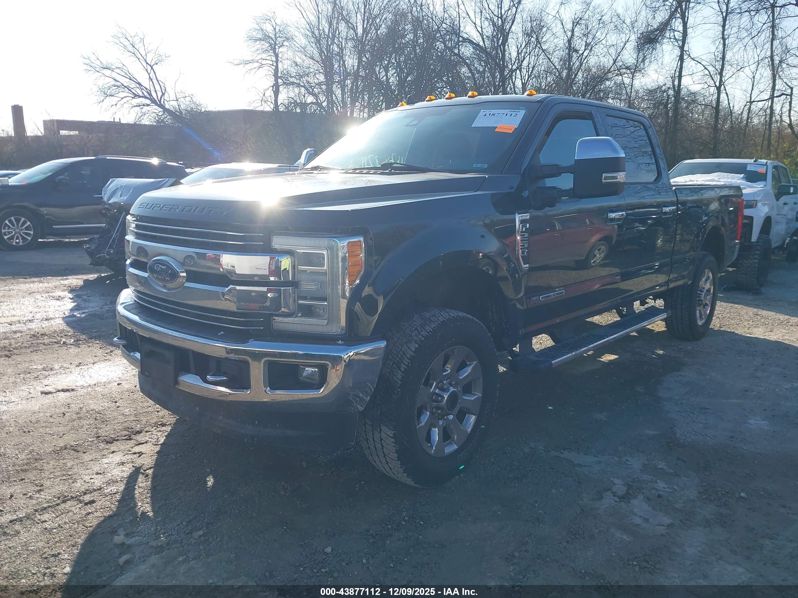 FORD F-250 image 2