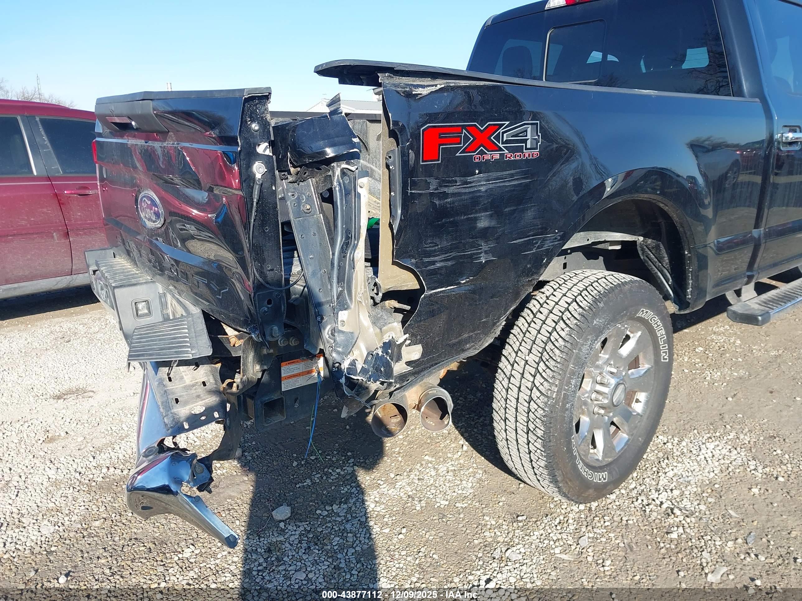 FORD F-250 image 6