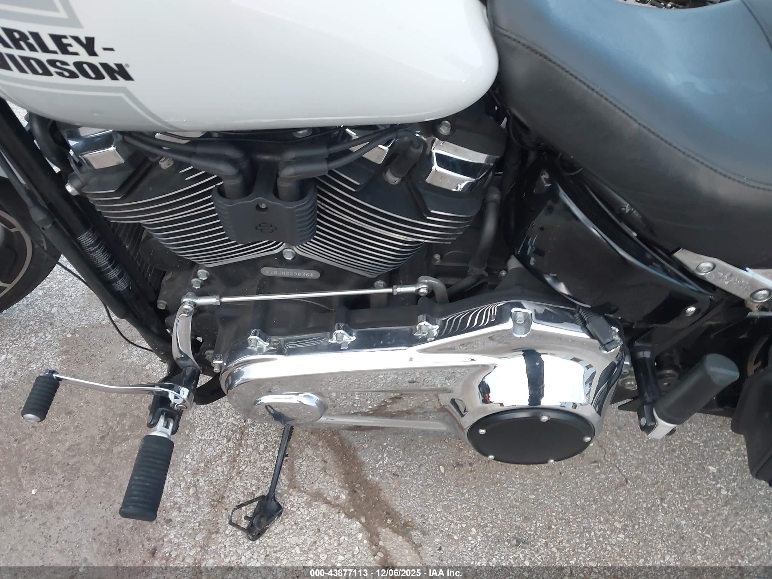 HARLEY-DAVIDSON FLSB image 9