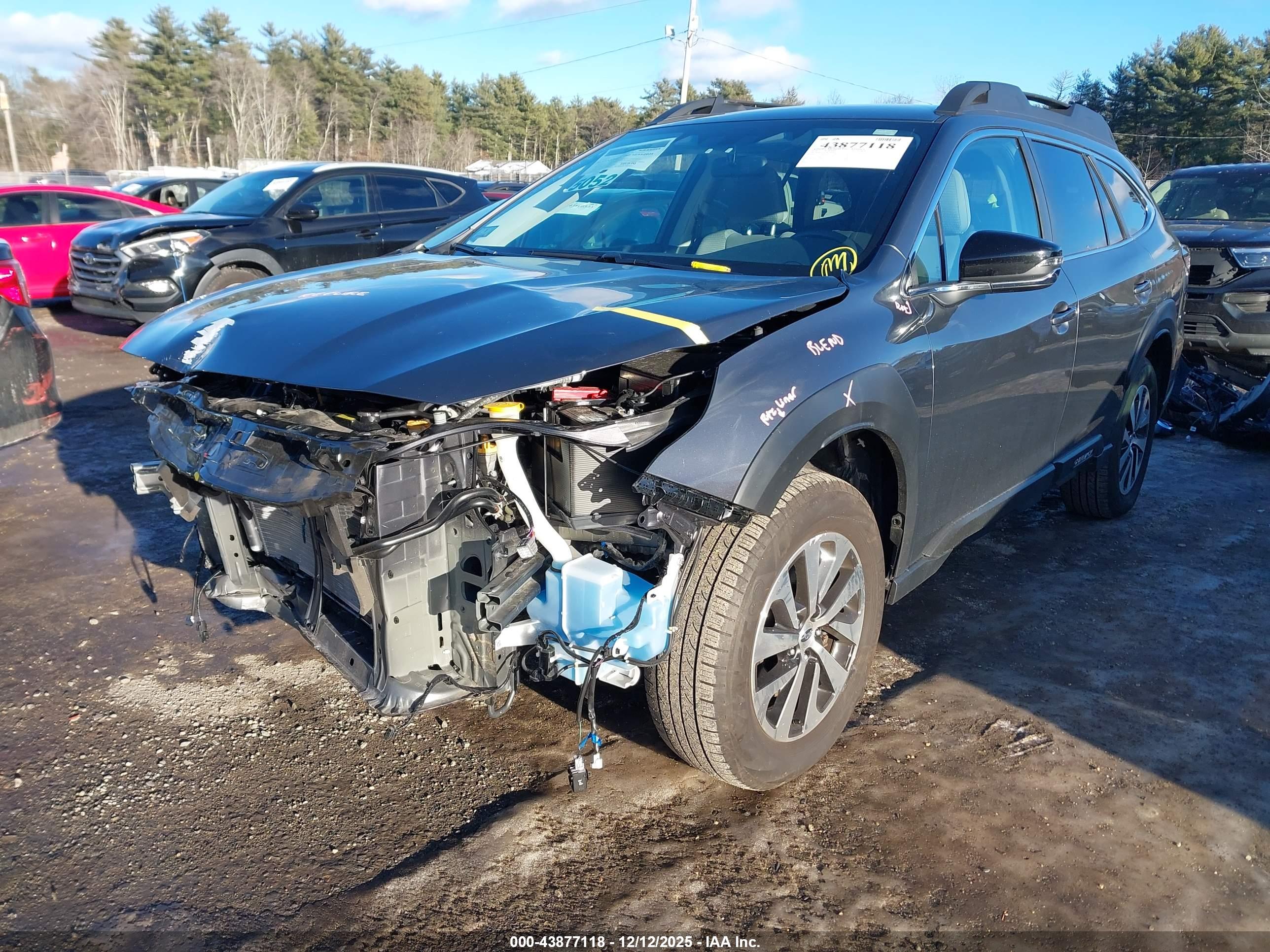 SUBARU OUTBACK image 2