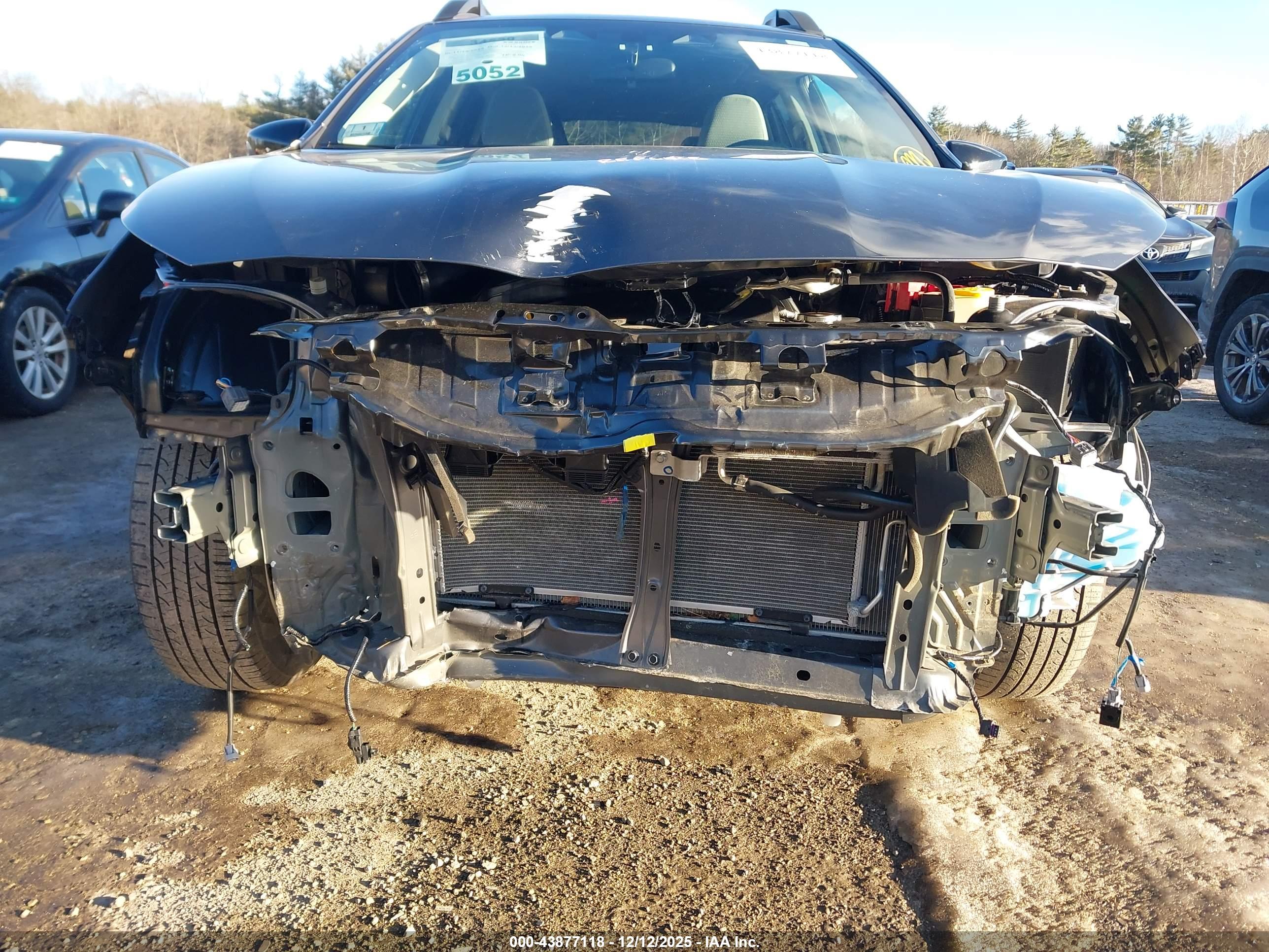 SUBARU OUTBACK image 6
