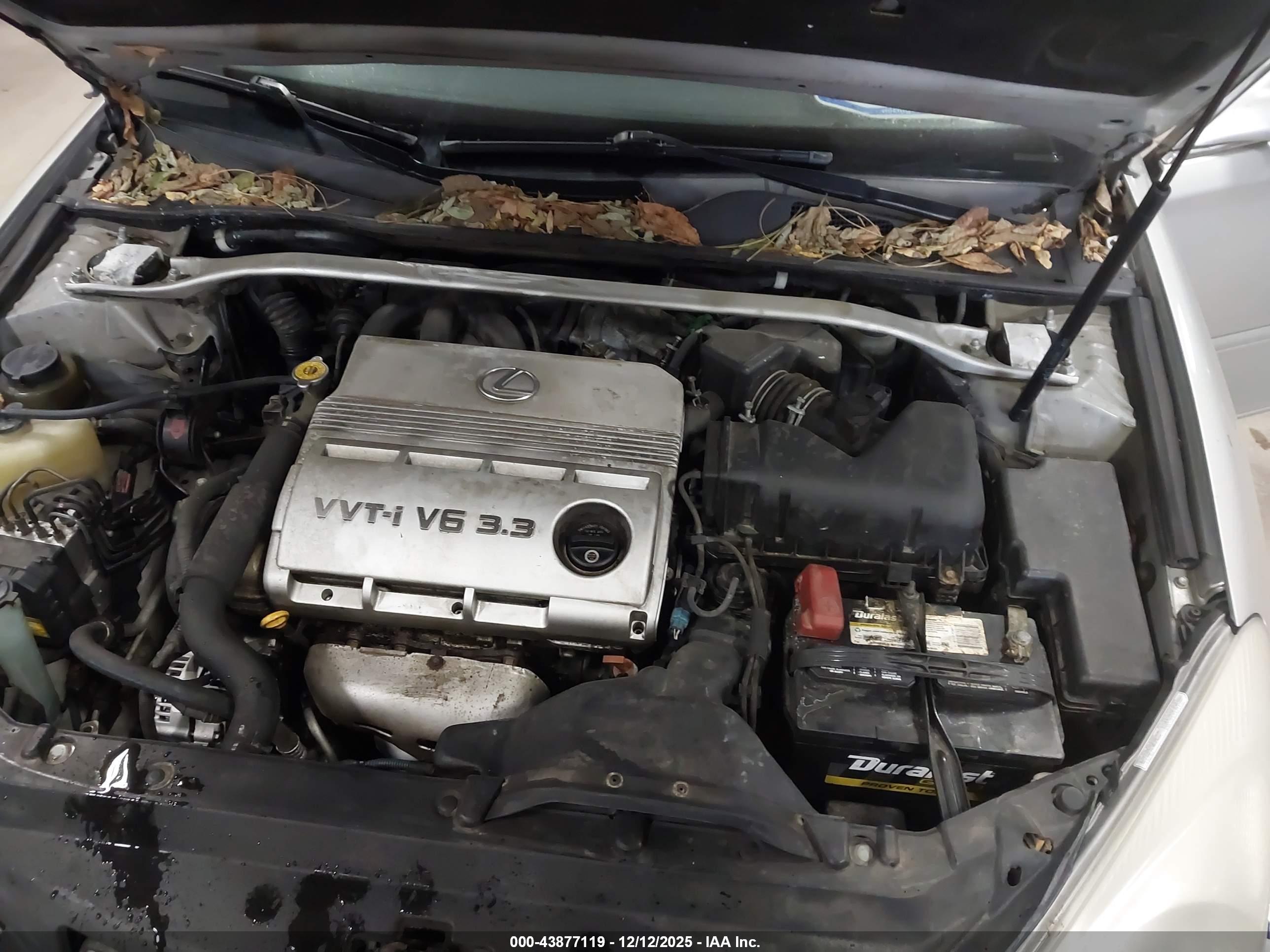 LEXUS ES image 10