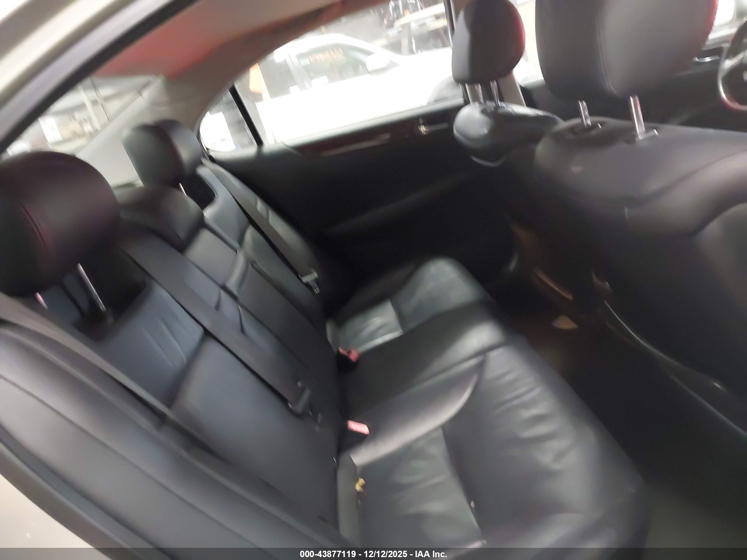 LEXUS ES image 8