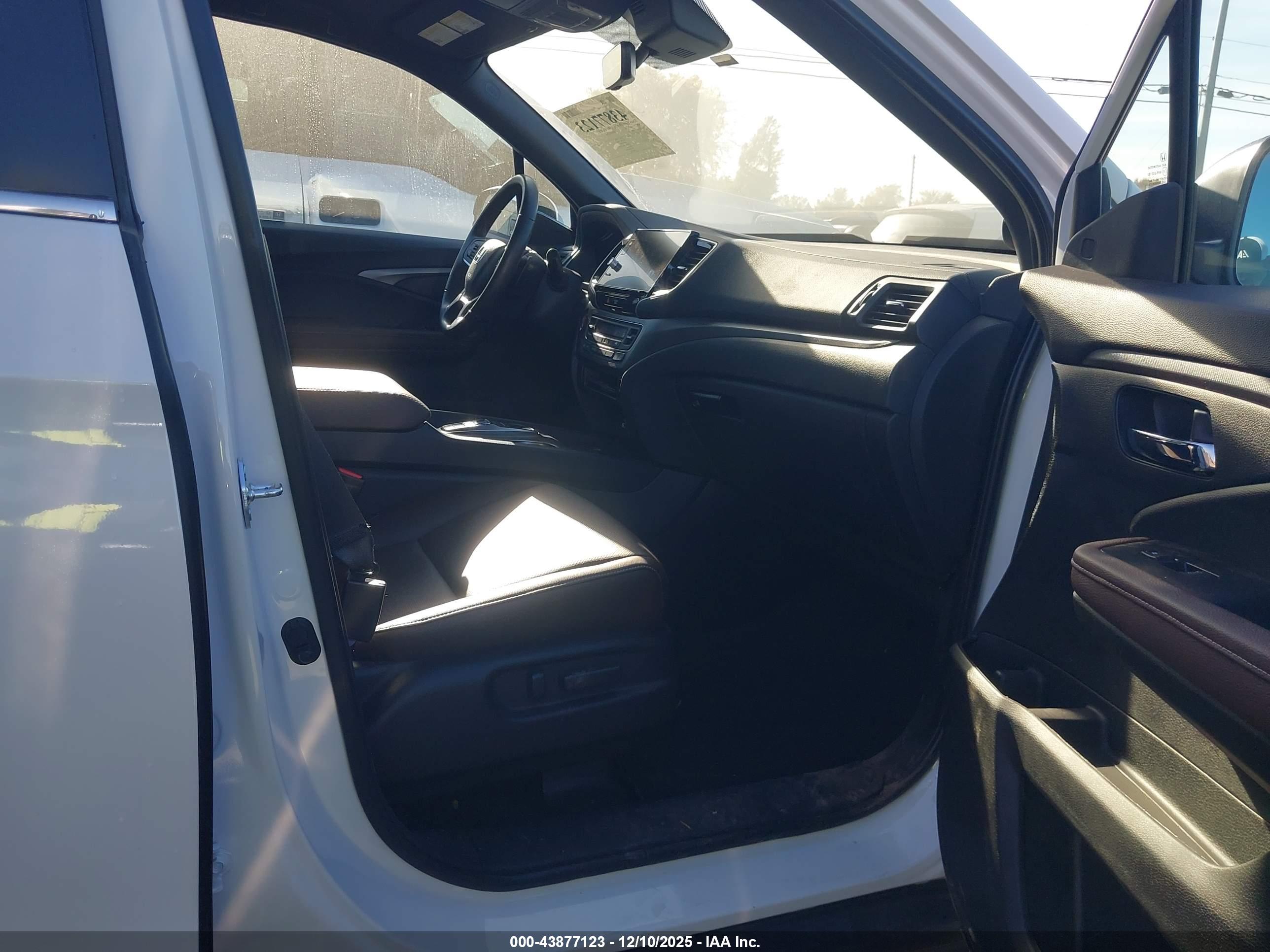 HONDA RIDGELINE image 5