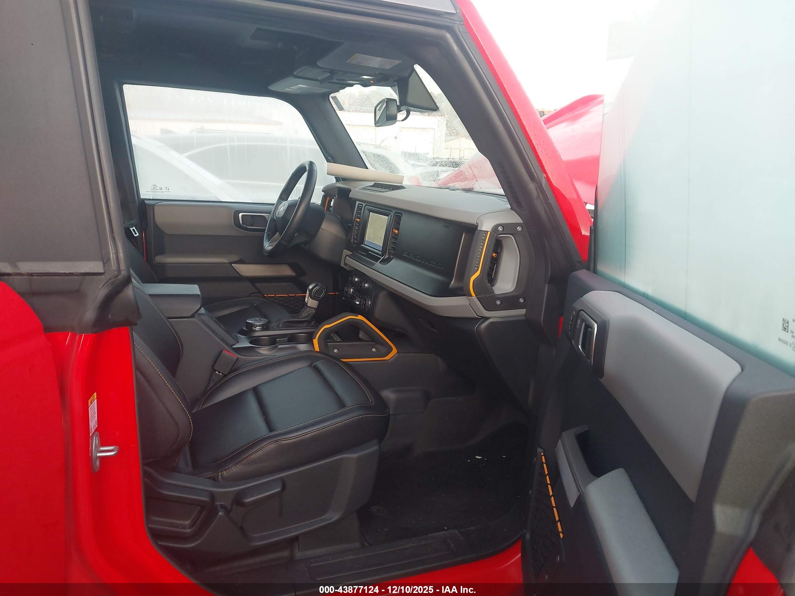FORD BRONCO image 5