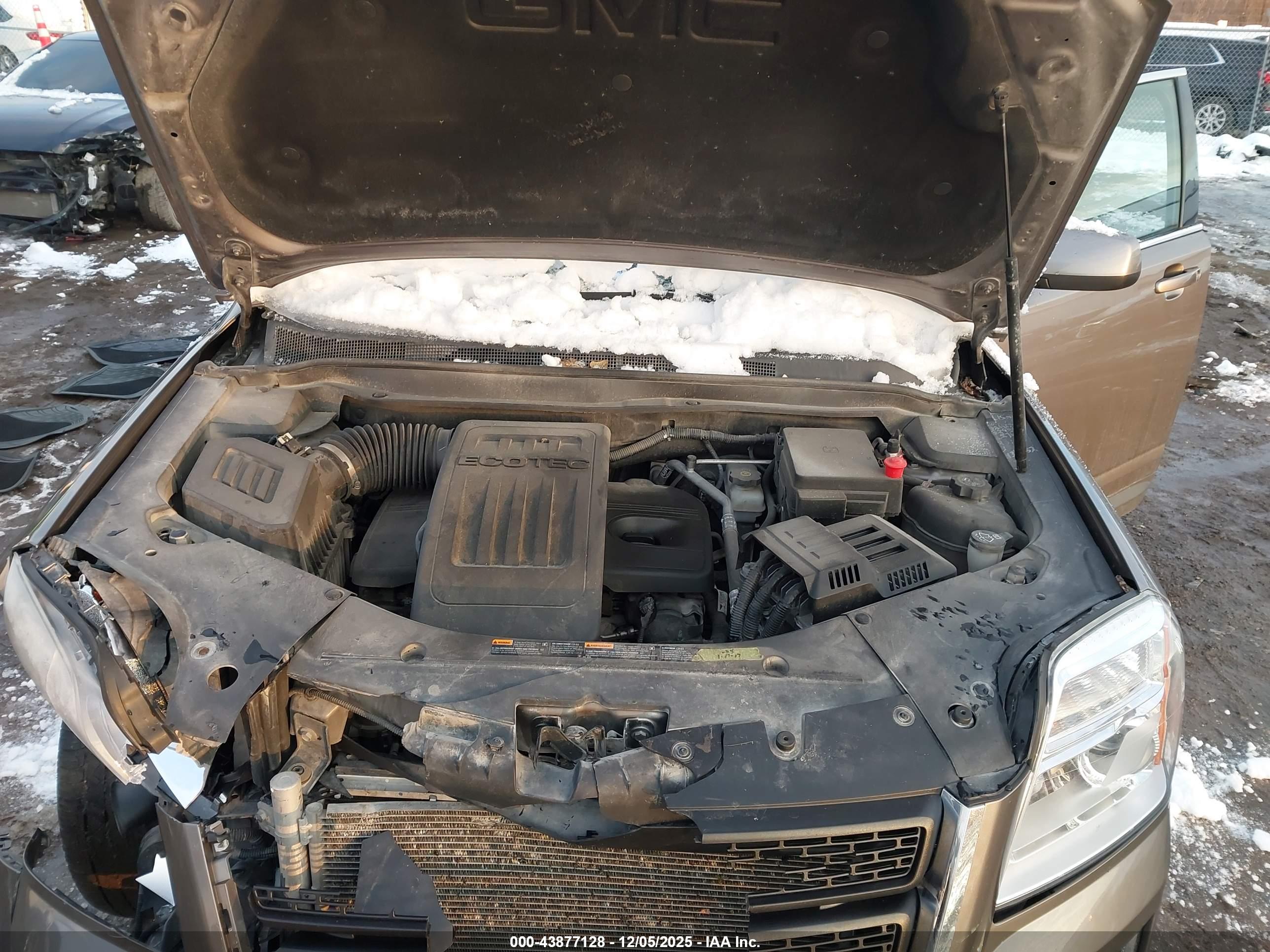 GMC TERRAIN image 10