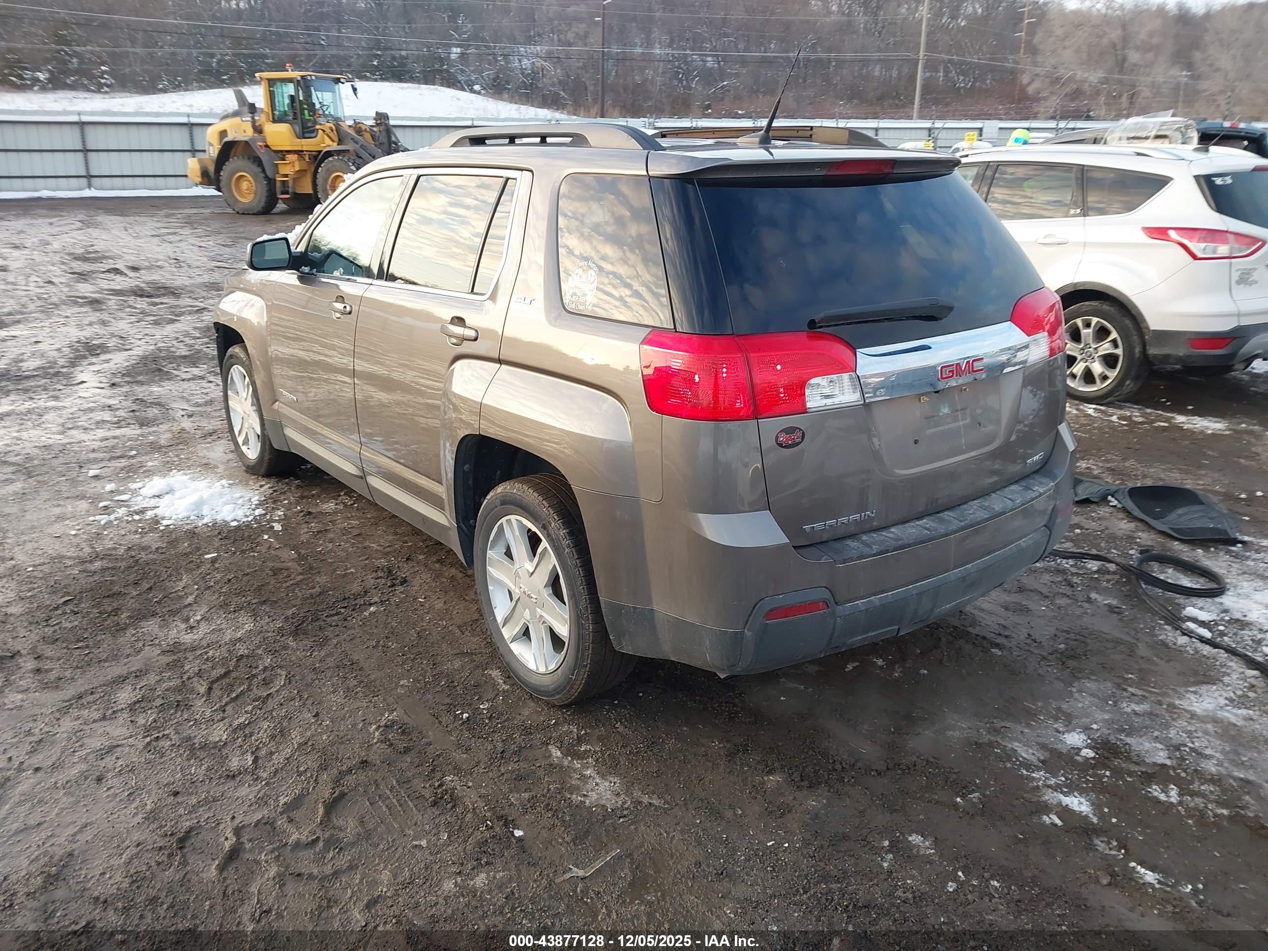 GMC TERRAIN image 3