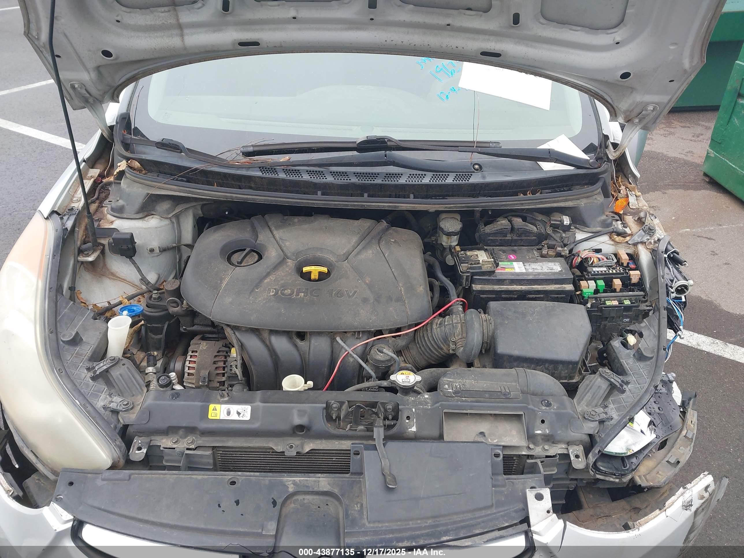 HYUNDAI ELANTRA image 10