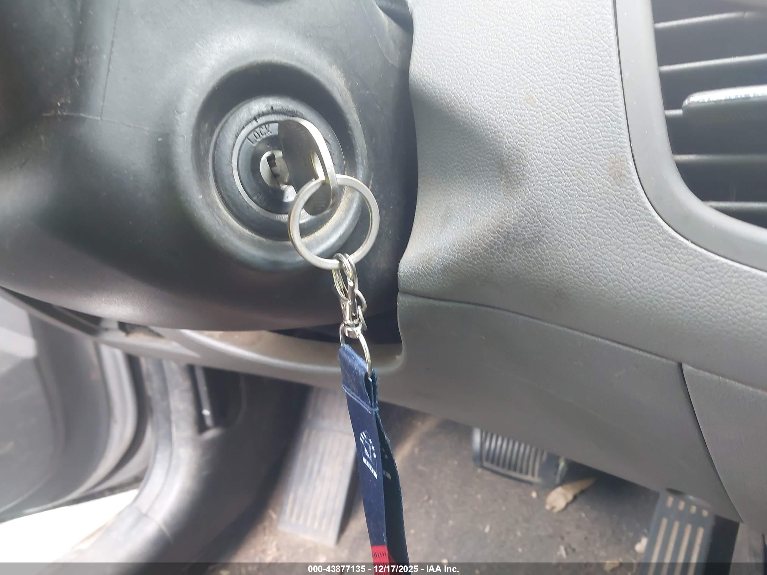 HYUNDAI ELANTRA image 11